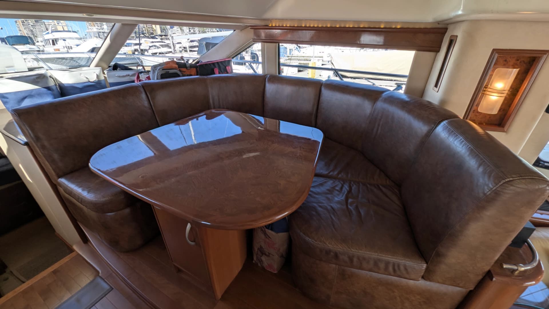 2010 Ovation Flybridge