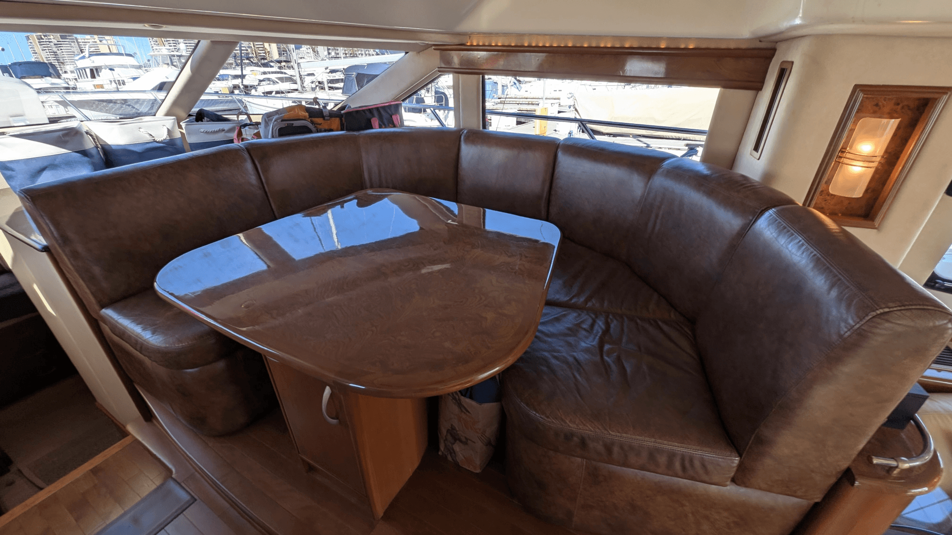2010 Ovation Flybridge