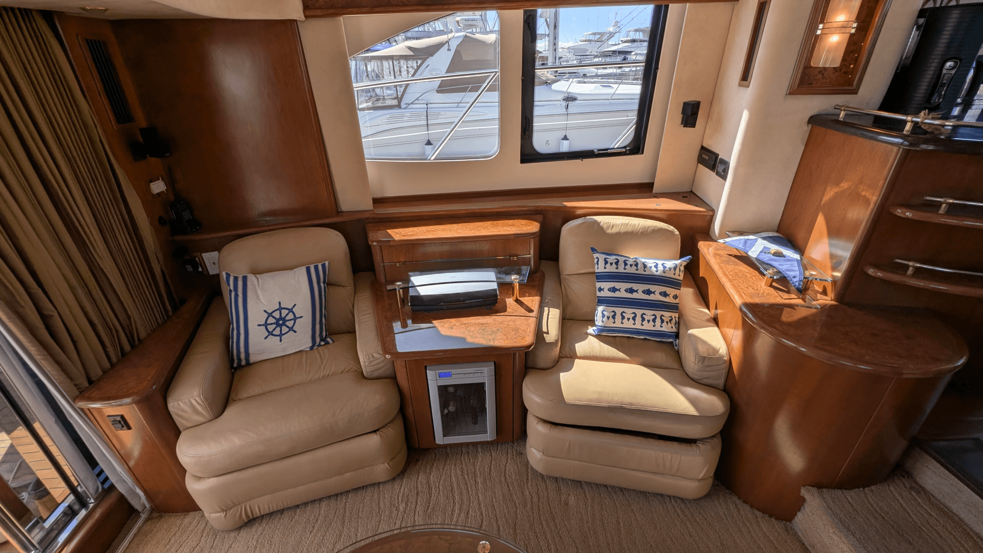 2010 Ovation Flybridge