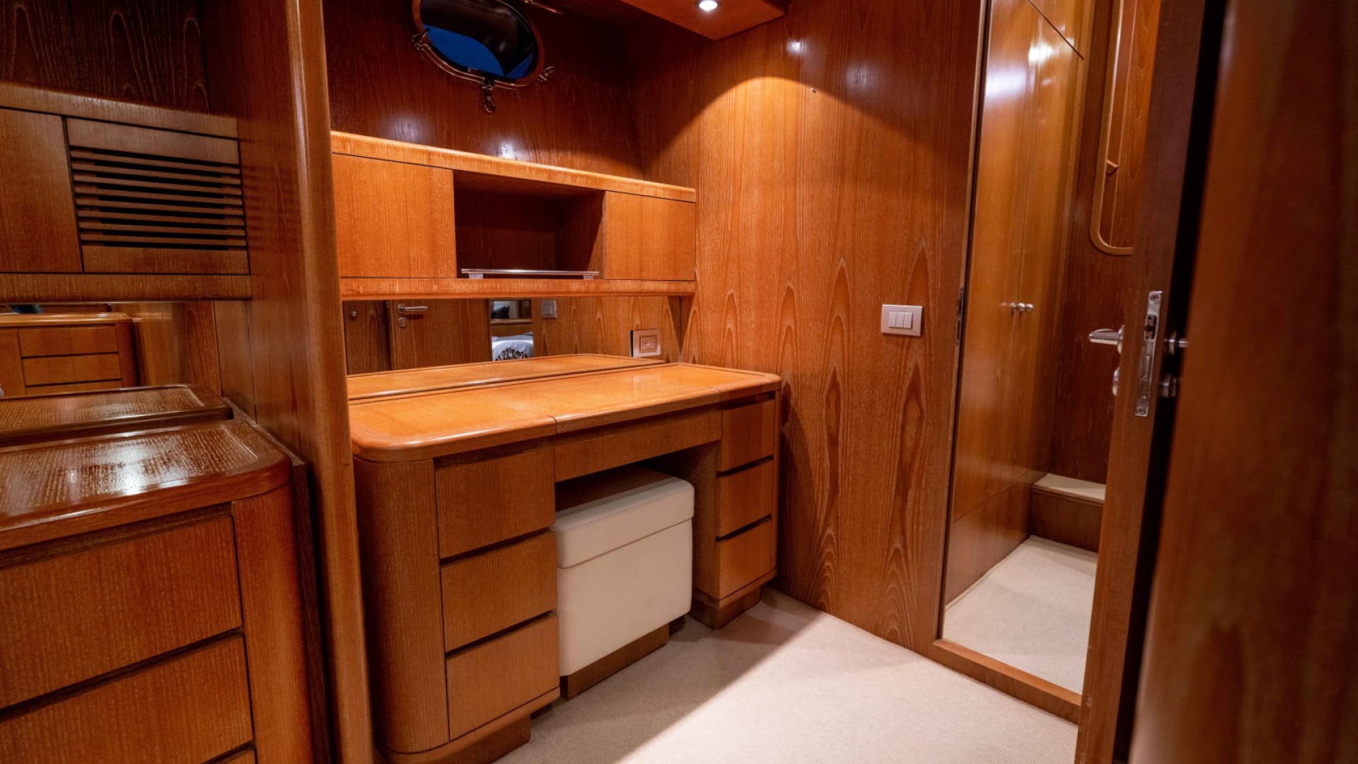 2005 Sanlorenzo SL82