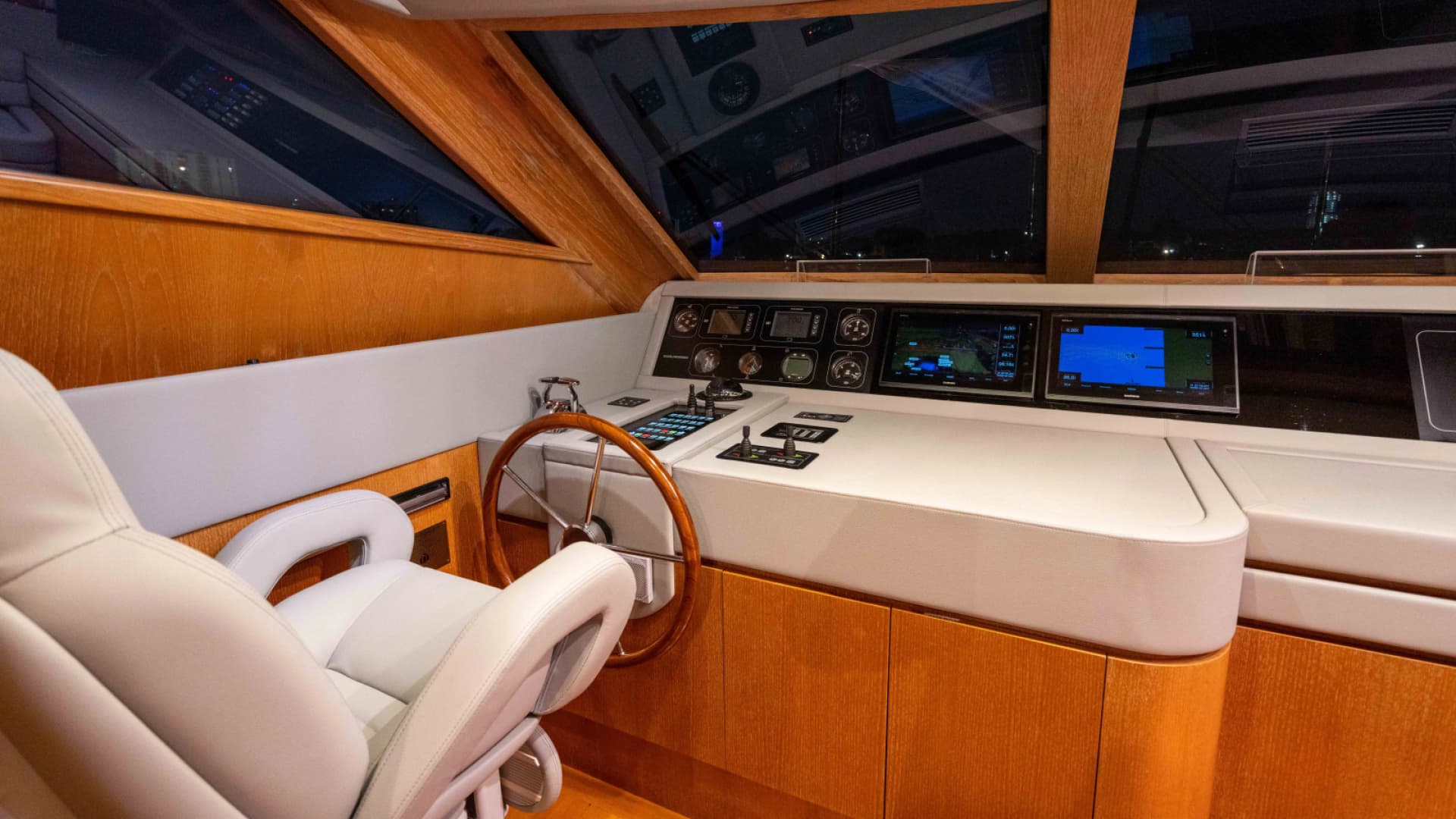 2005 Sanlorenzo SL82