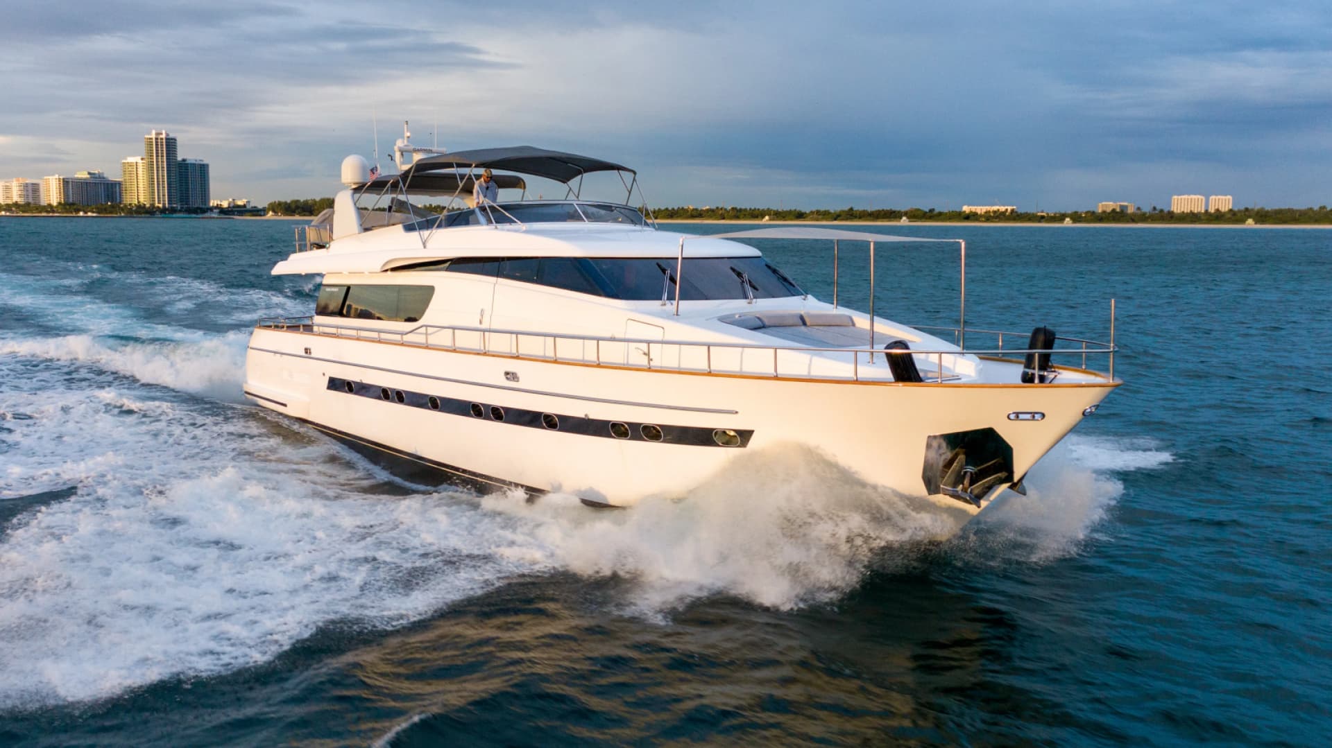 2005 Sanlorenzo SL82
