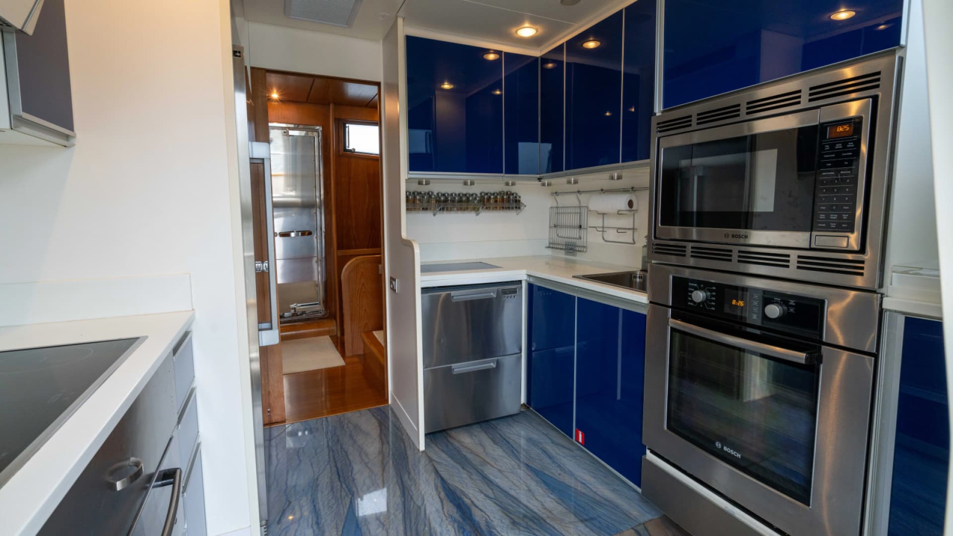 2005 Sanlorenzo SL82