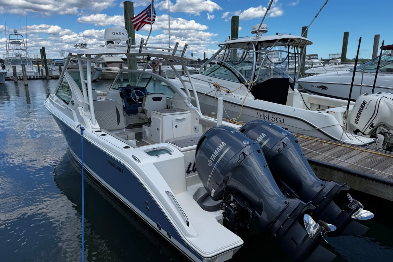 2023 Pursuit DC 266 Dual Console