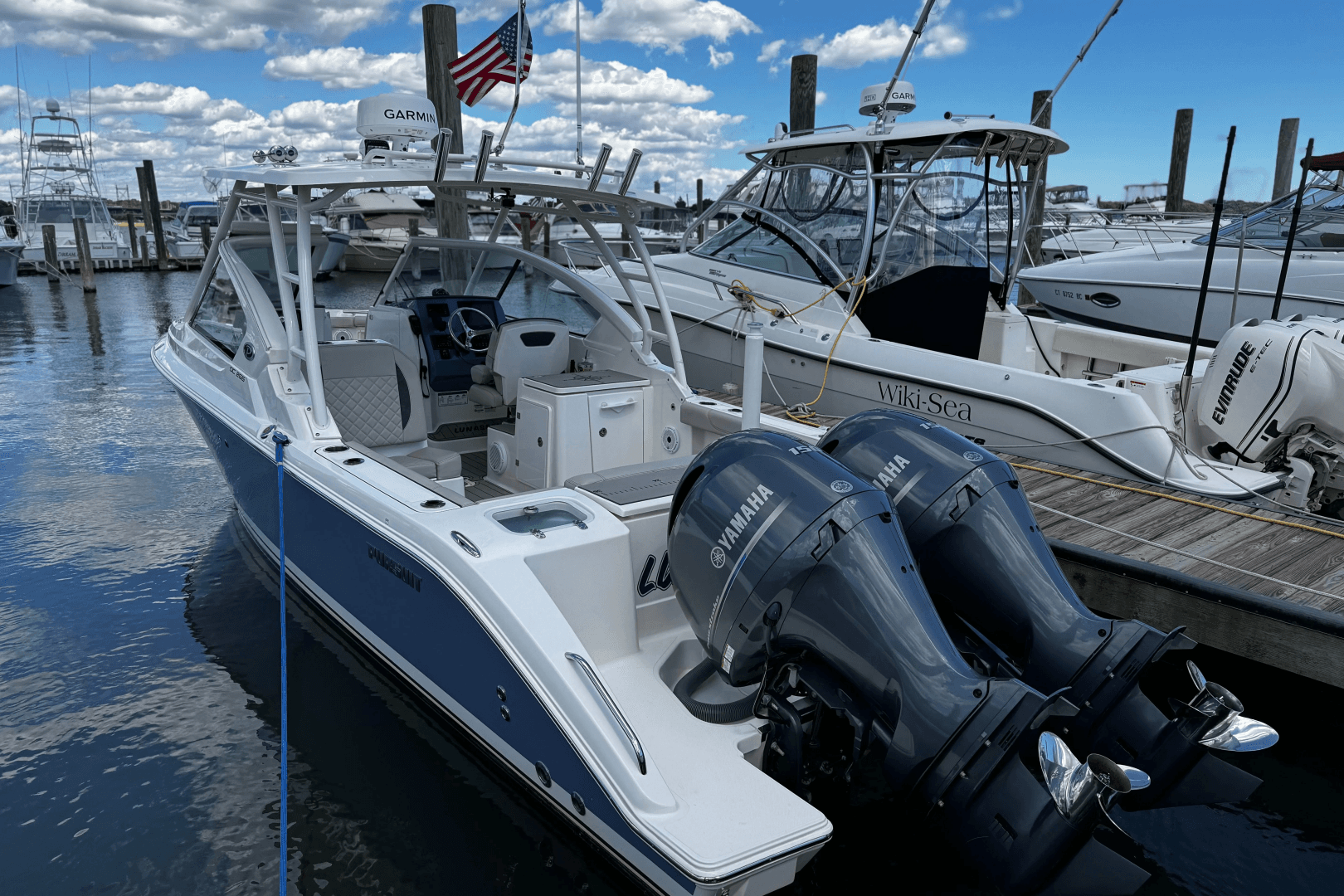 2023 Pursuit DC 266 Dual Console
