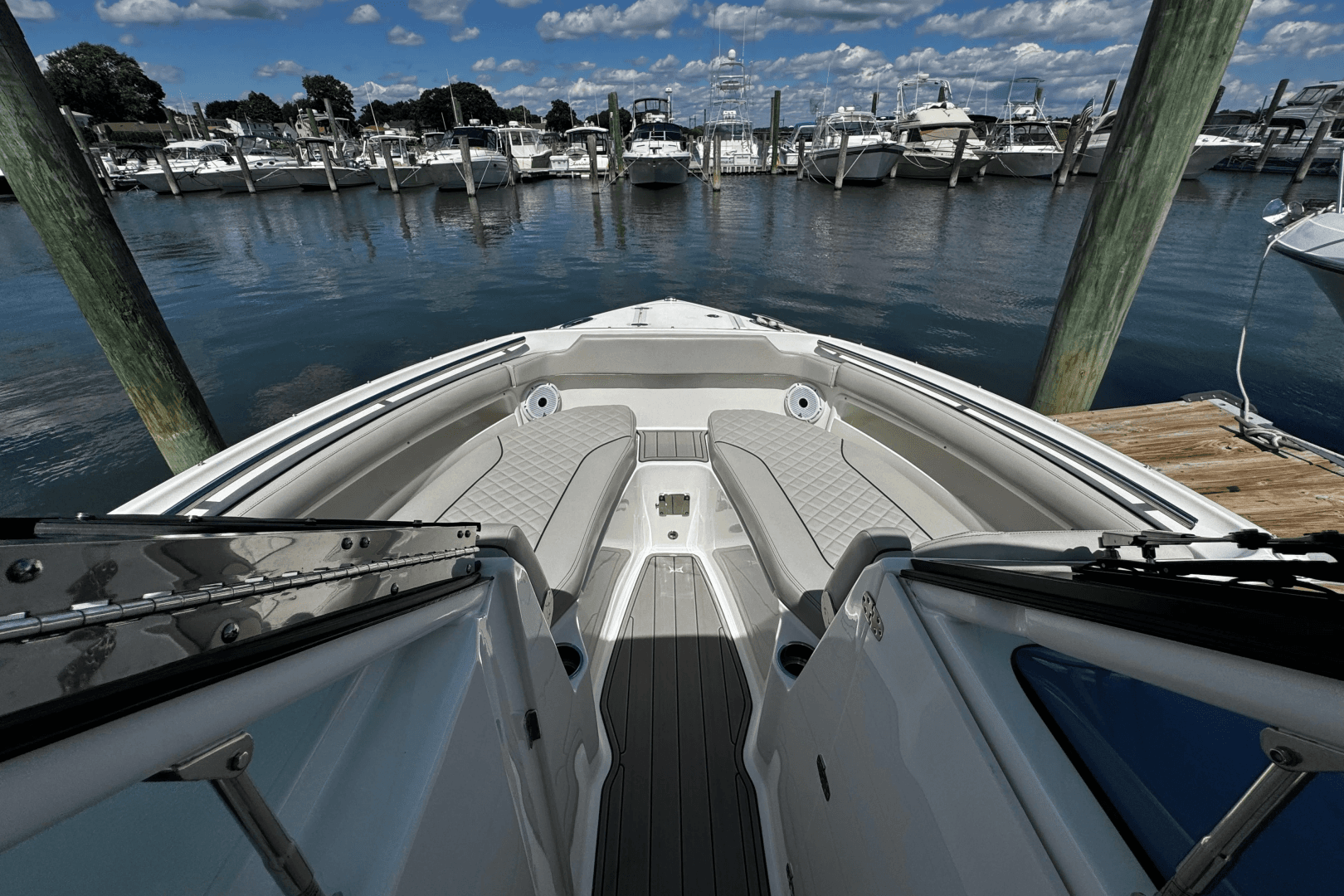 2023 Pursuit DC 266 Dual Console