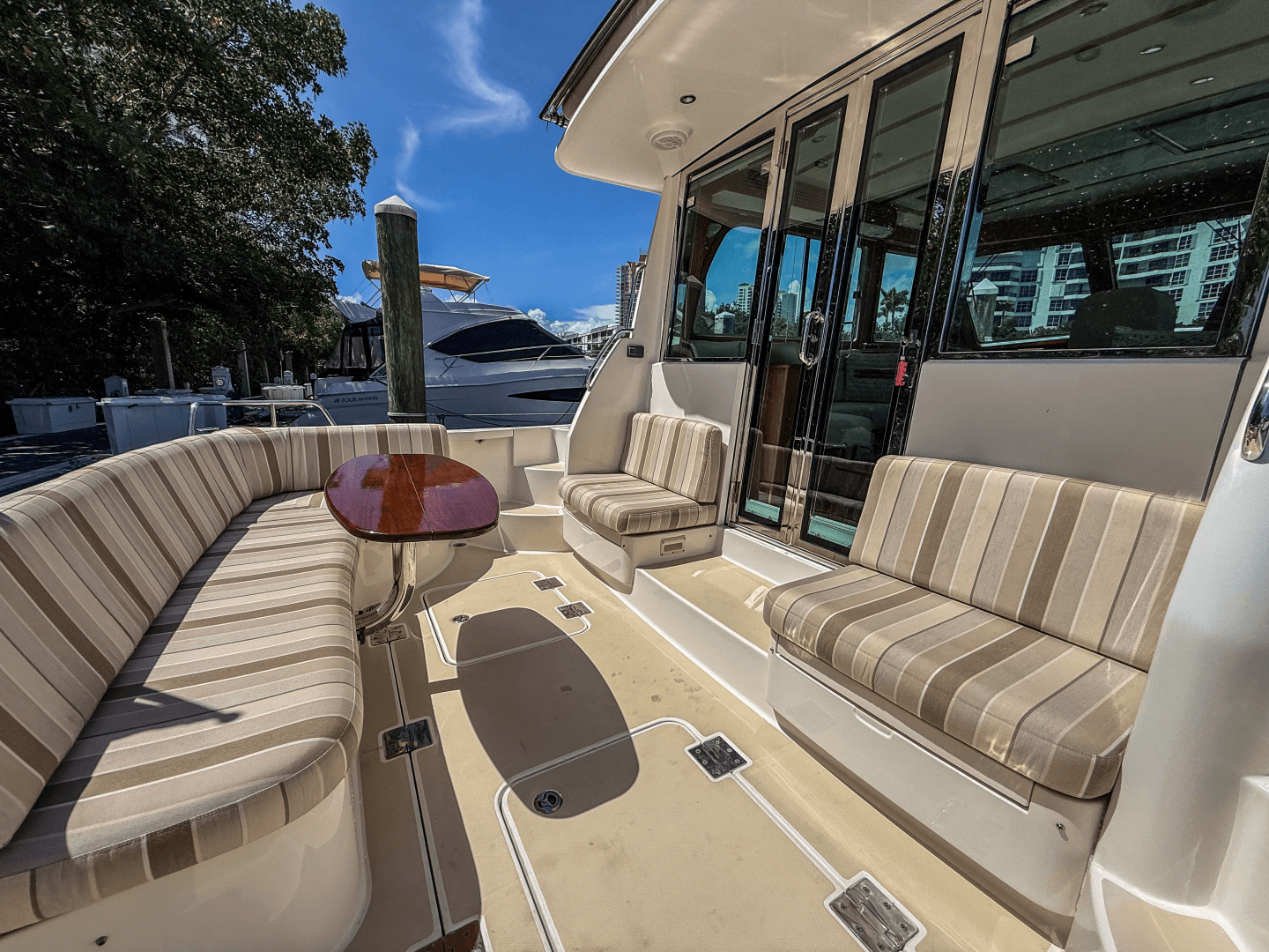 2019 Sabre 42 Salon Express