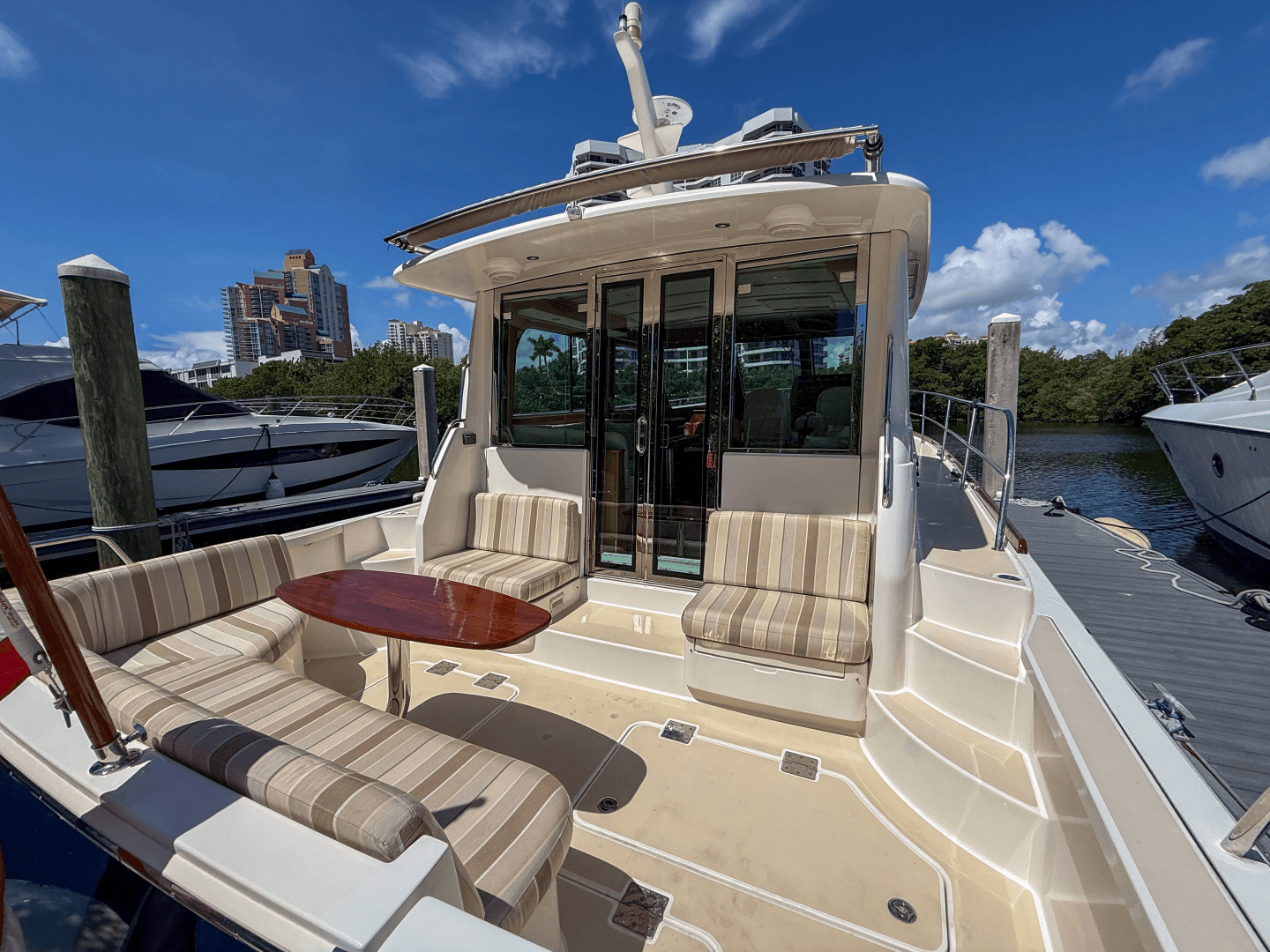 2019 Sabre 42 Salon Express
