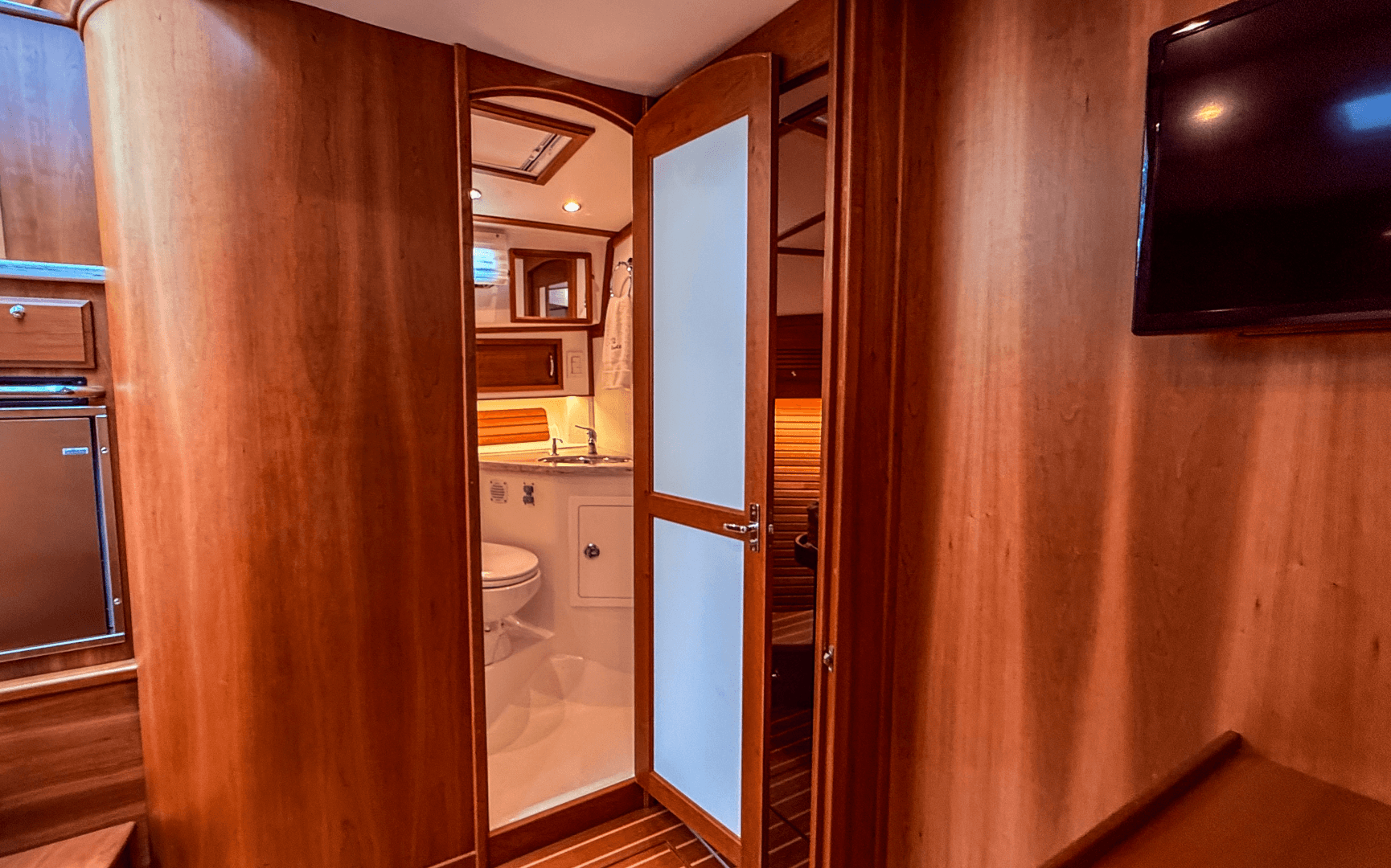 2019 Sabre 42 Salon Express