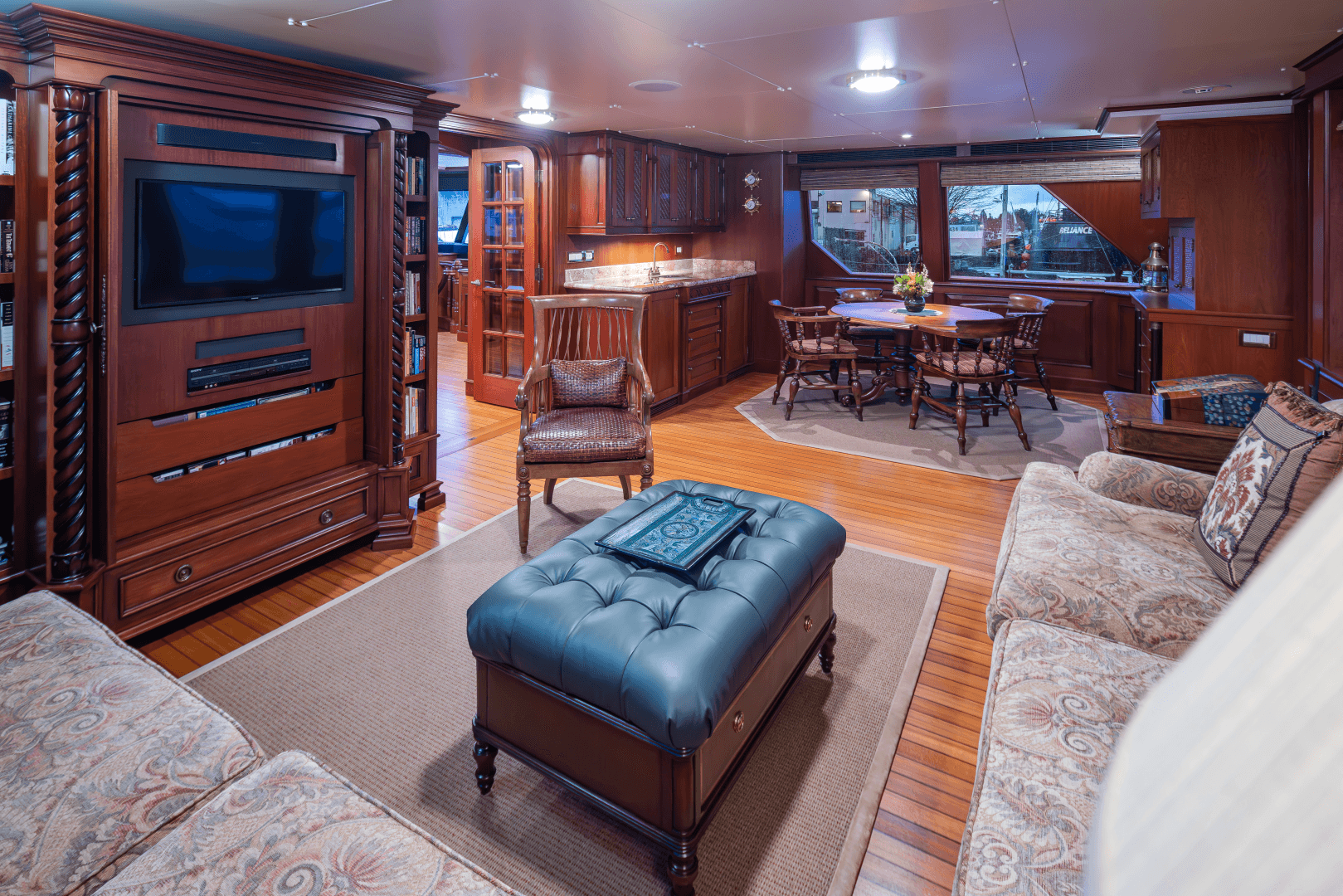 1989 Delta Marine Flybridge Motoryacht