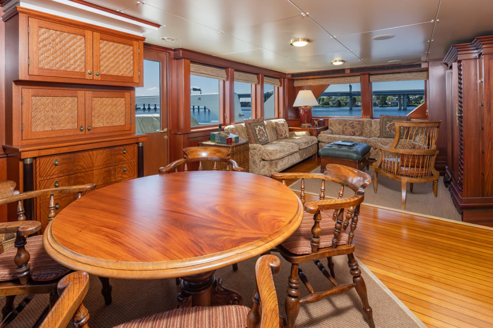 1989 Delta Marine Flybridge Motoryacht