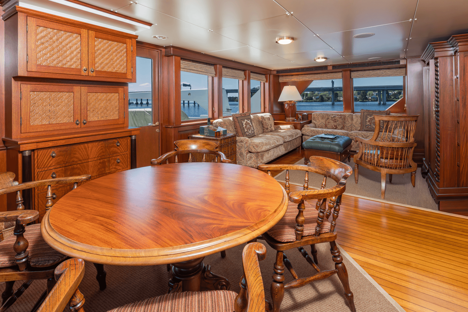 1989 Delta Marine Flybridge Motoryacht