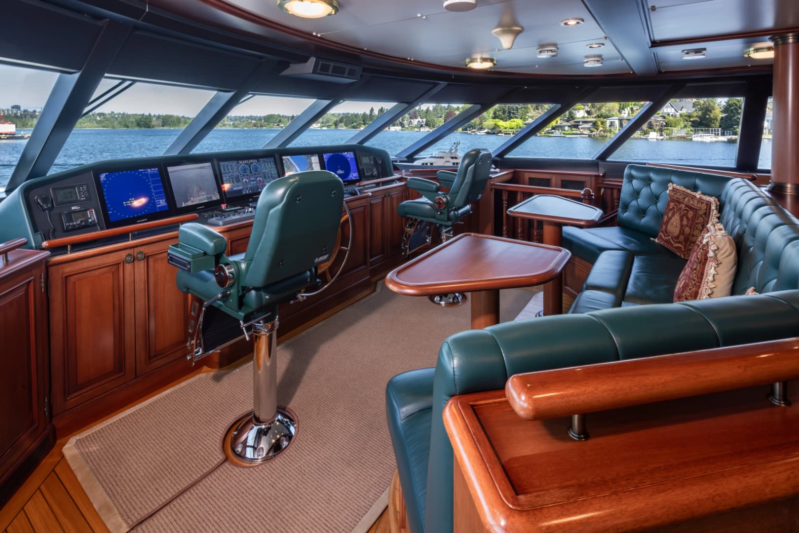 1989 Delta Marine Flybridge Motoryacht