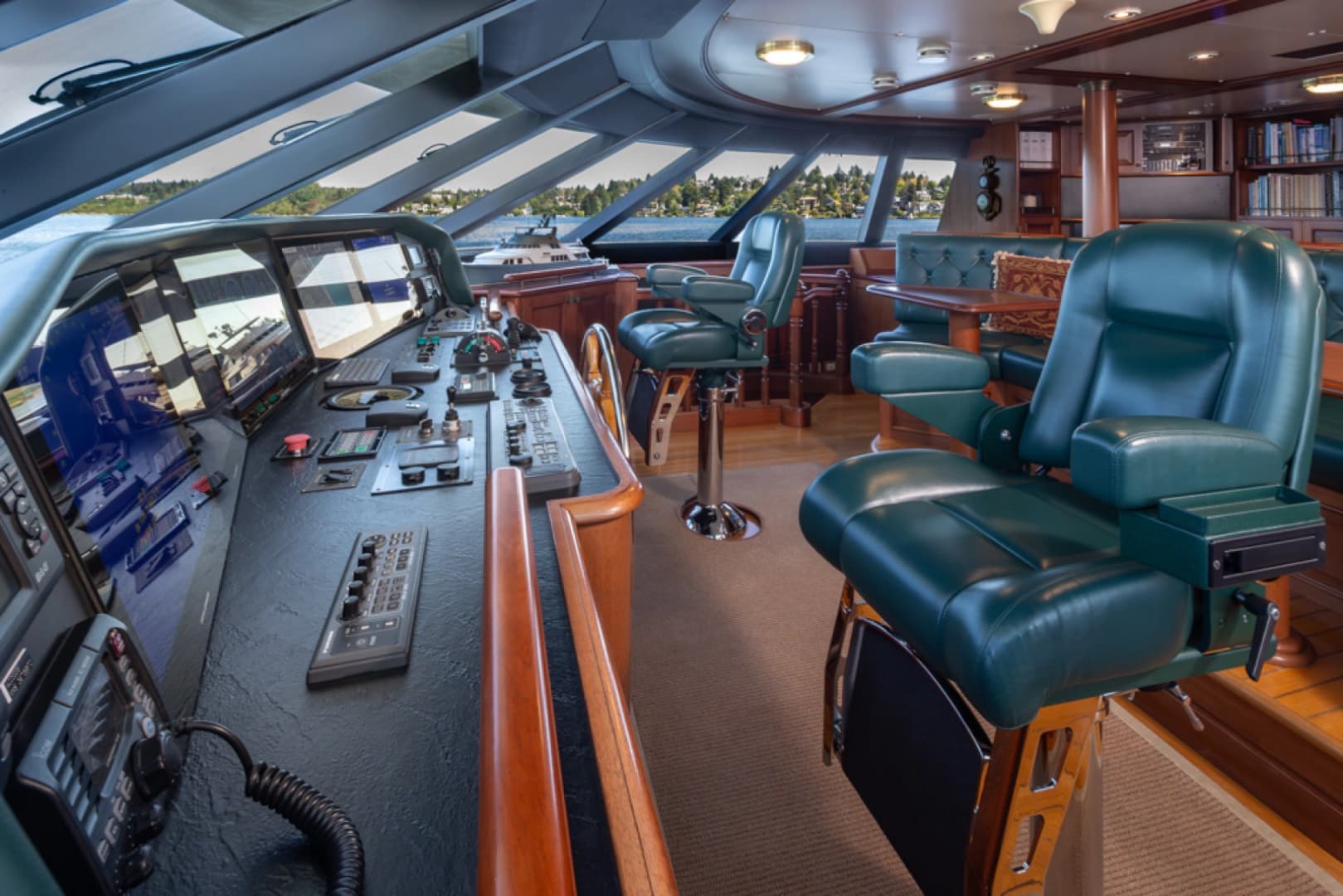 1989 Delta Marine Flybridge Motoryacht