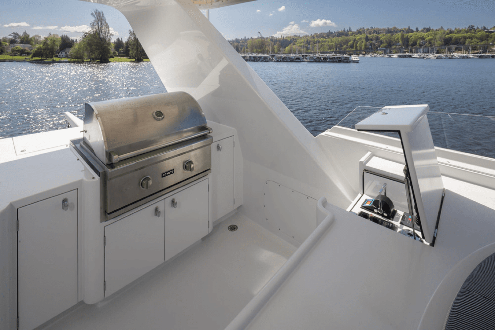 1989 Delta Marine Flybridge Motoryacht