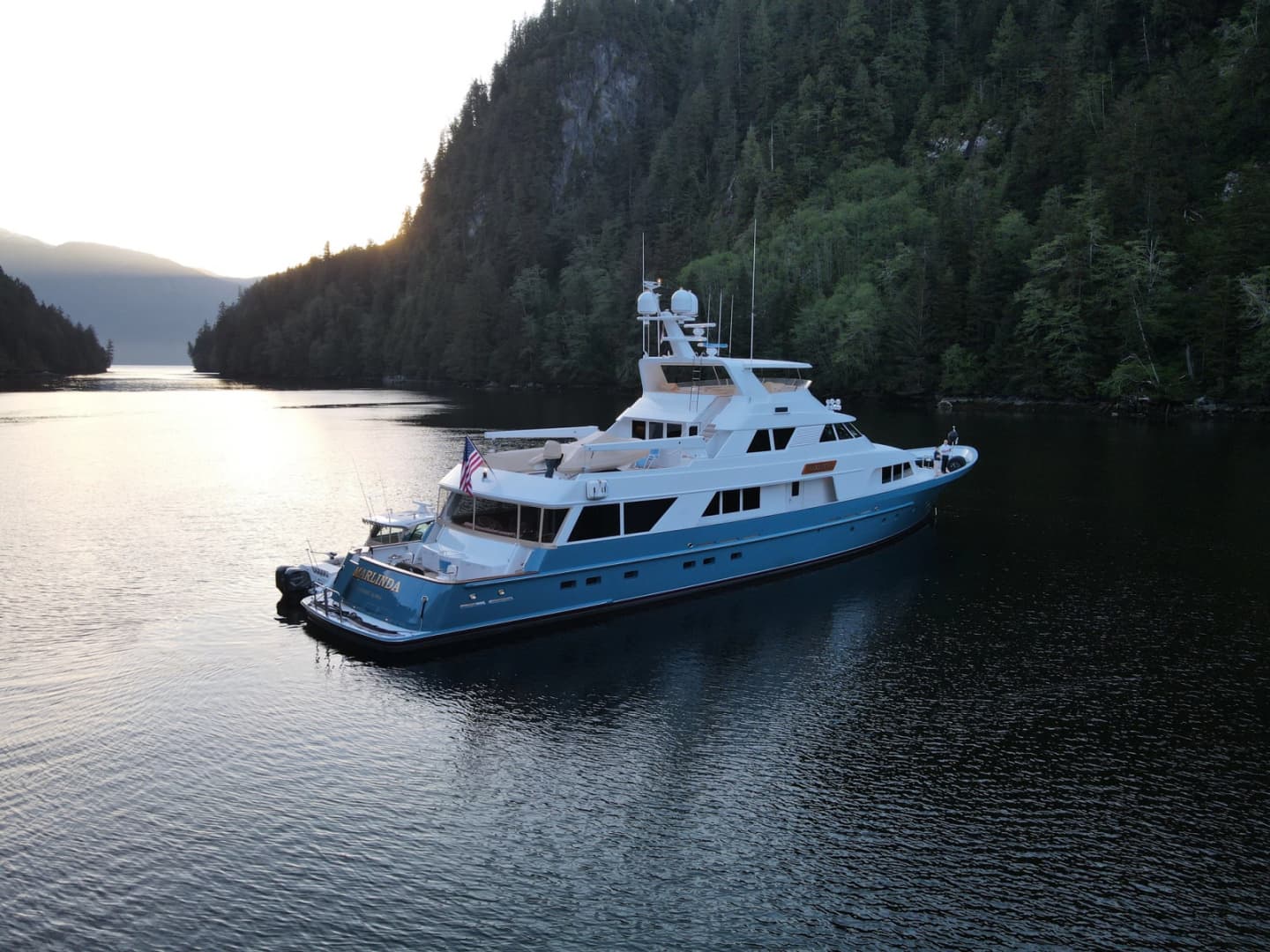 1989 Delta Marine Flybridge Motoryacht