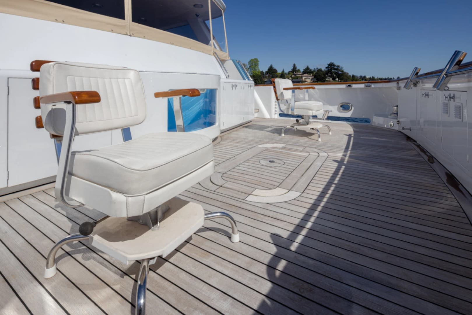 1989 Delta Marine Flybridge Motoryacht