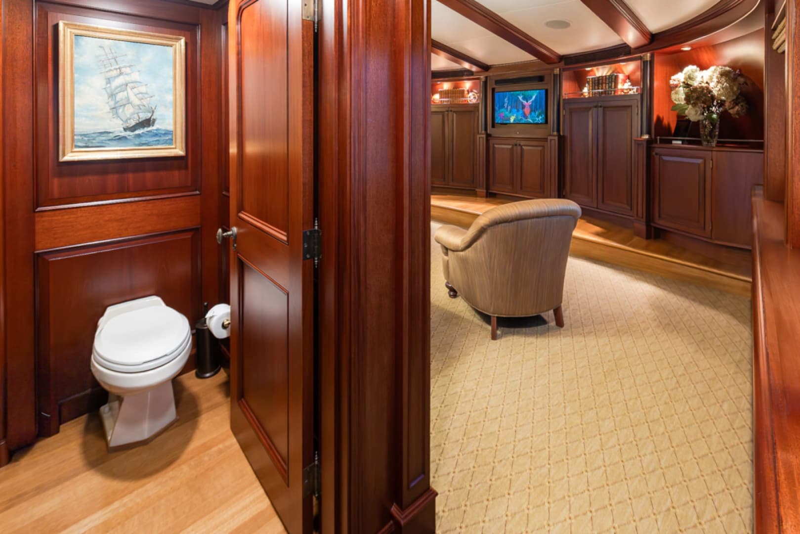 1989 Delta Marine Flybridge Motoryacht