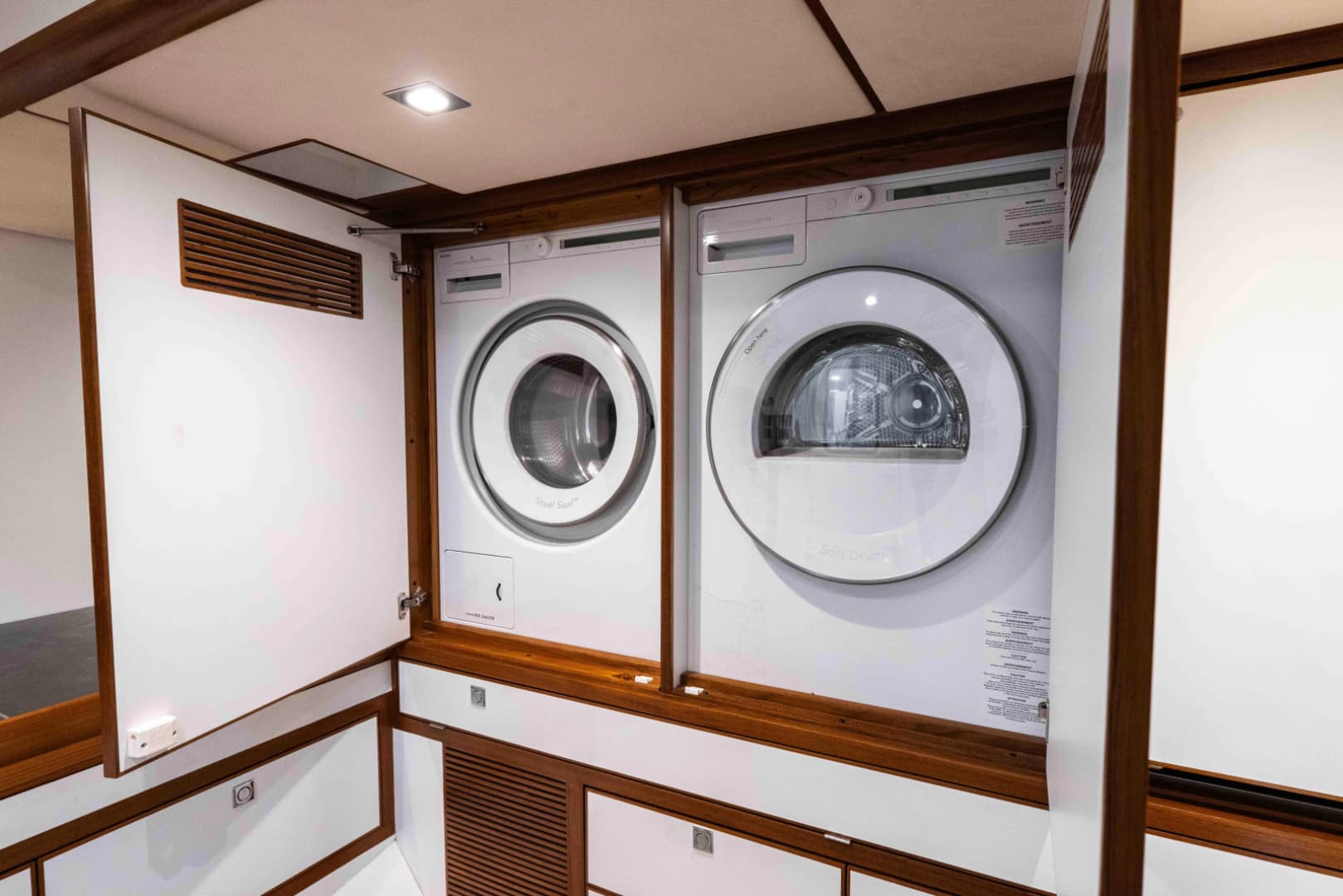 2022 Nordhavn N63