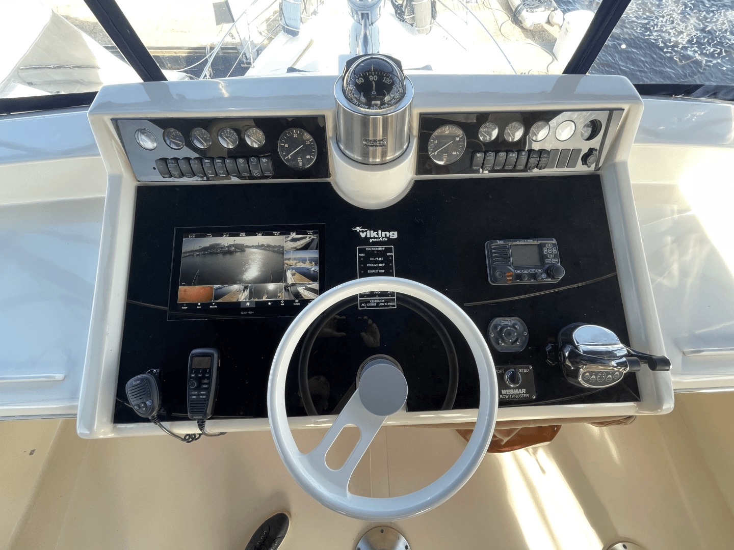 1990 Viking 63 Motor Yacht