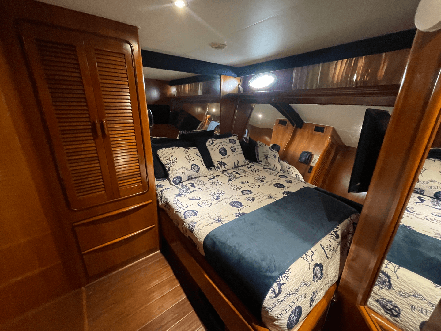 1990 Viking 63 Motor Yacht