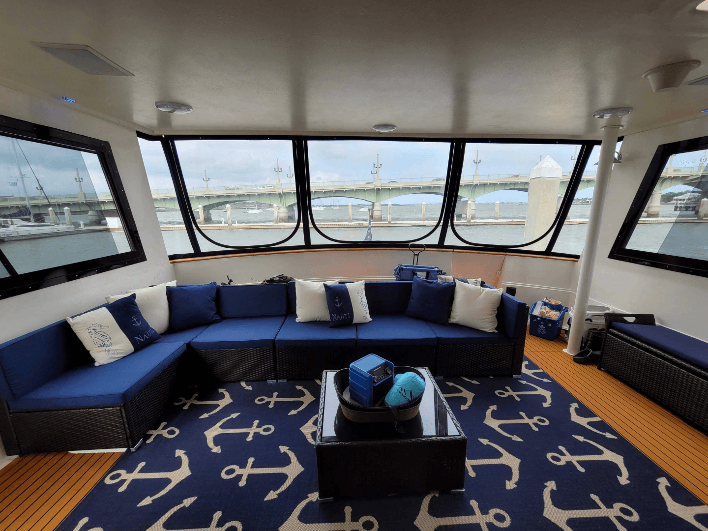 1990 Viking 63 Motor Yacht