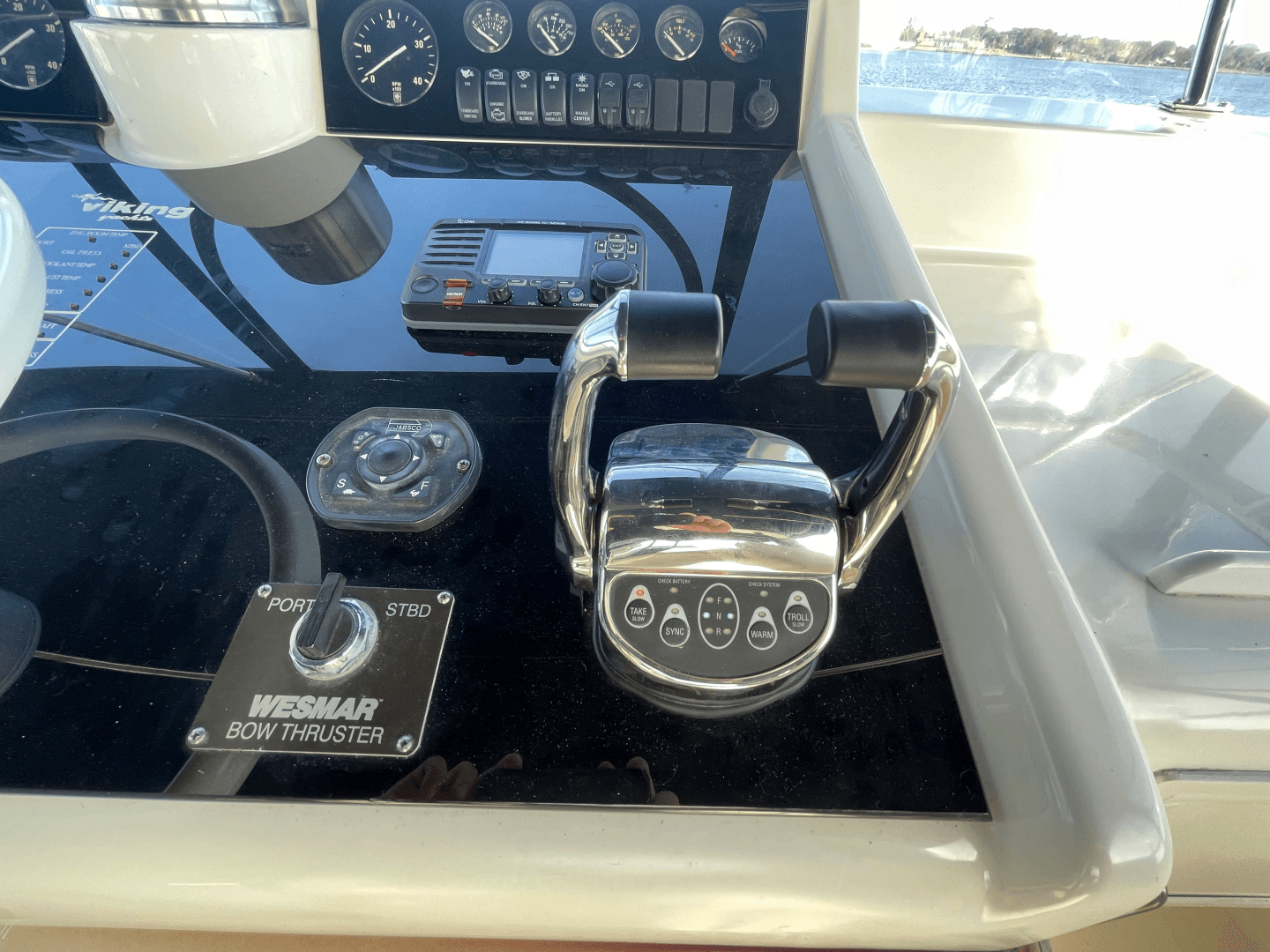 1990 Viking 63 Motor Yacht