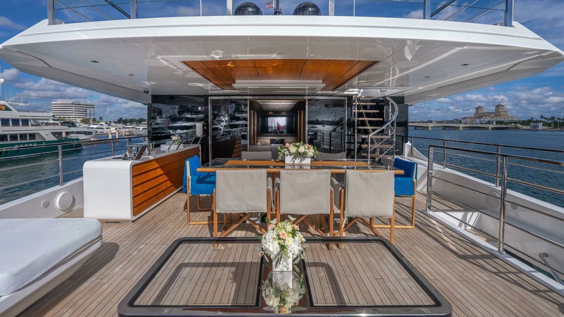 2017 Mangusta Oceano 42