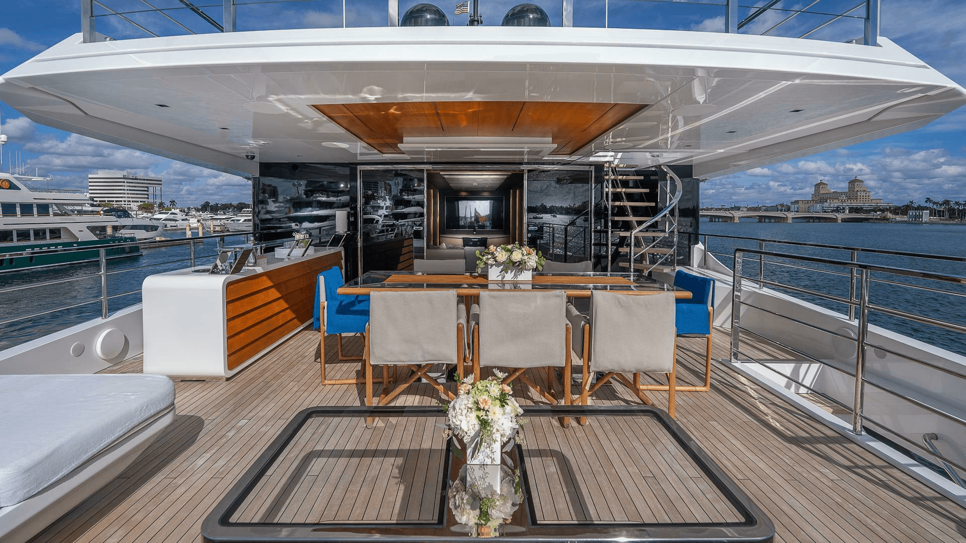 2017 Mangusta Oceano 42