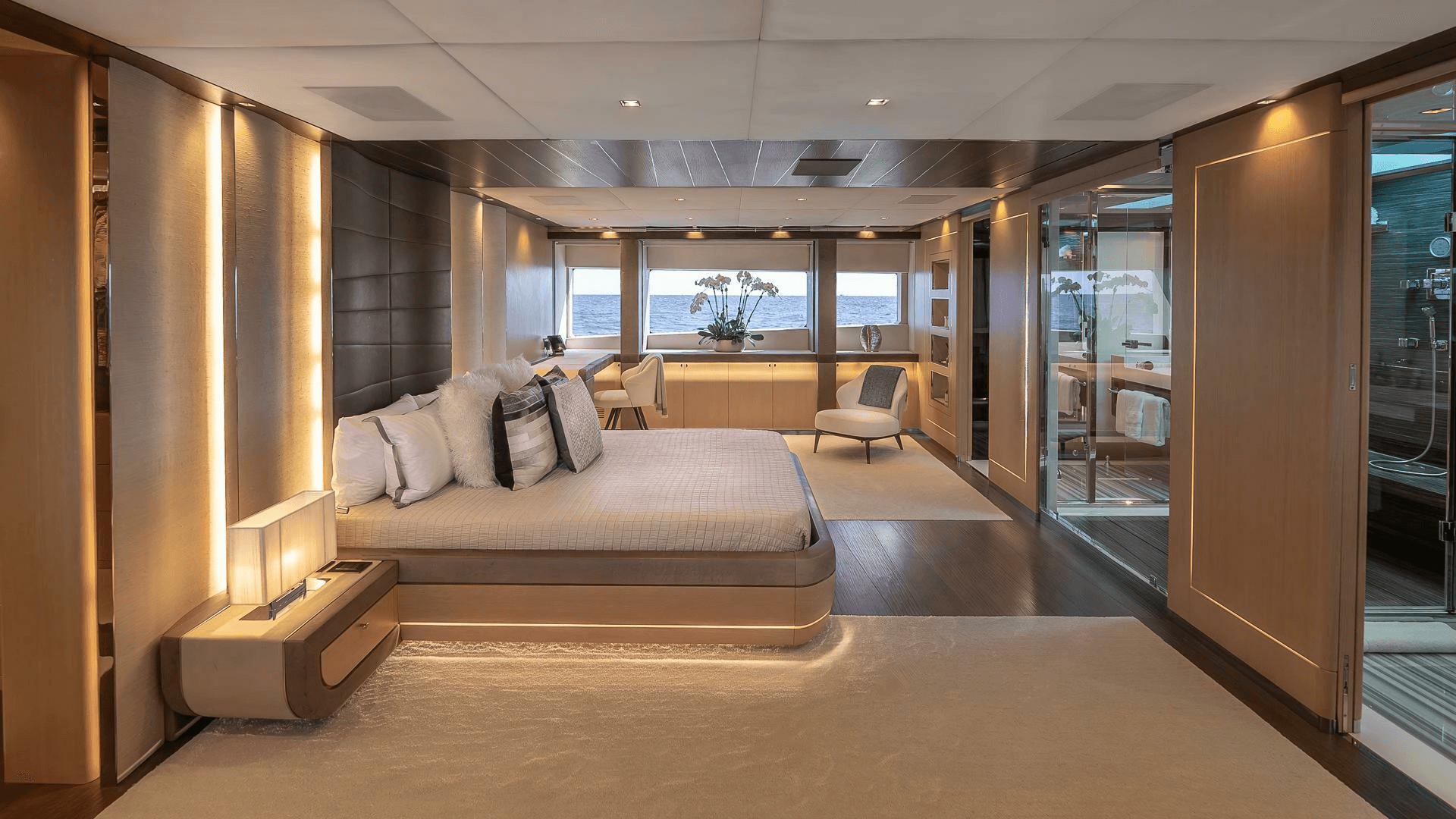 2017 Mangusta Oceano 42