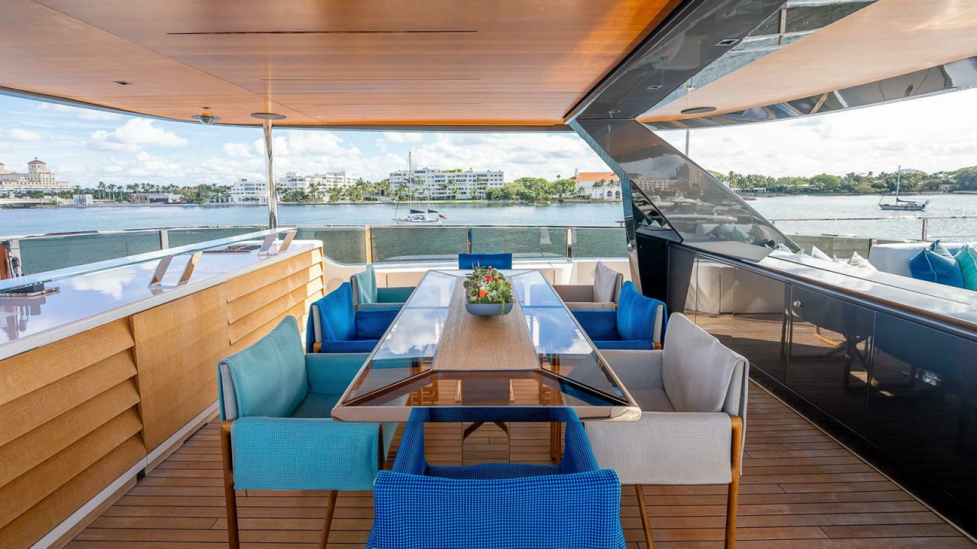 2017 Mangusta Oceano 42