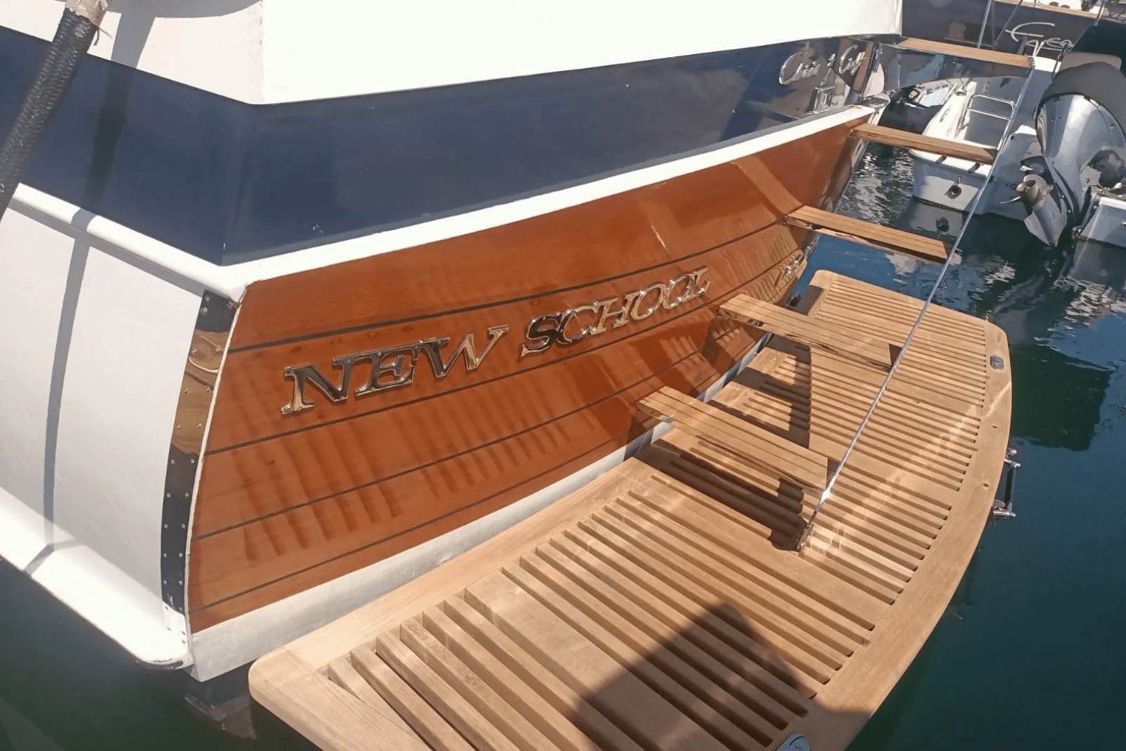 1966 Chris-Craft 57 Constellation