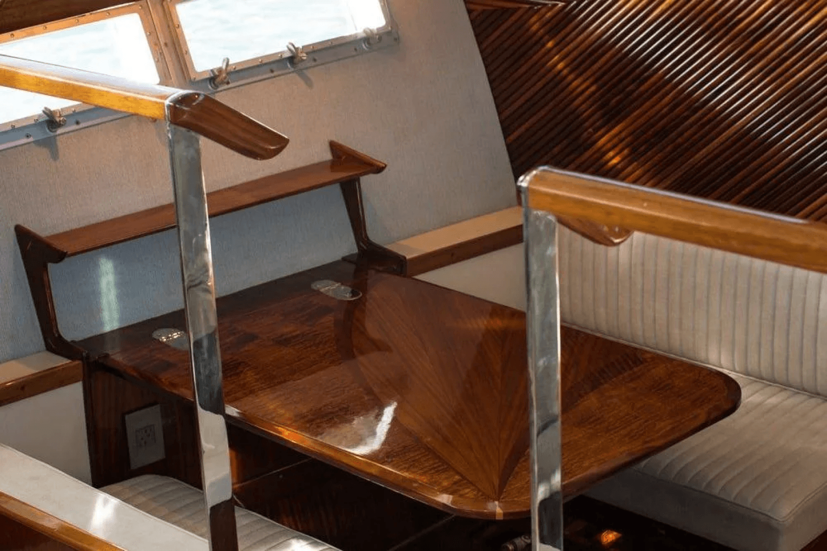 1966 Chris-Craft 57 Constellation