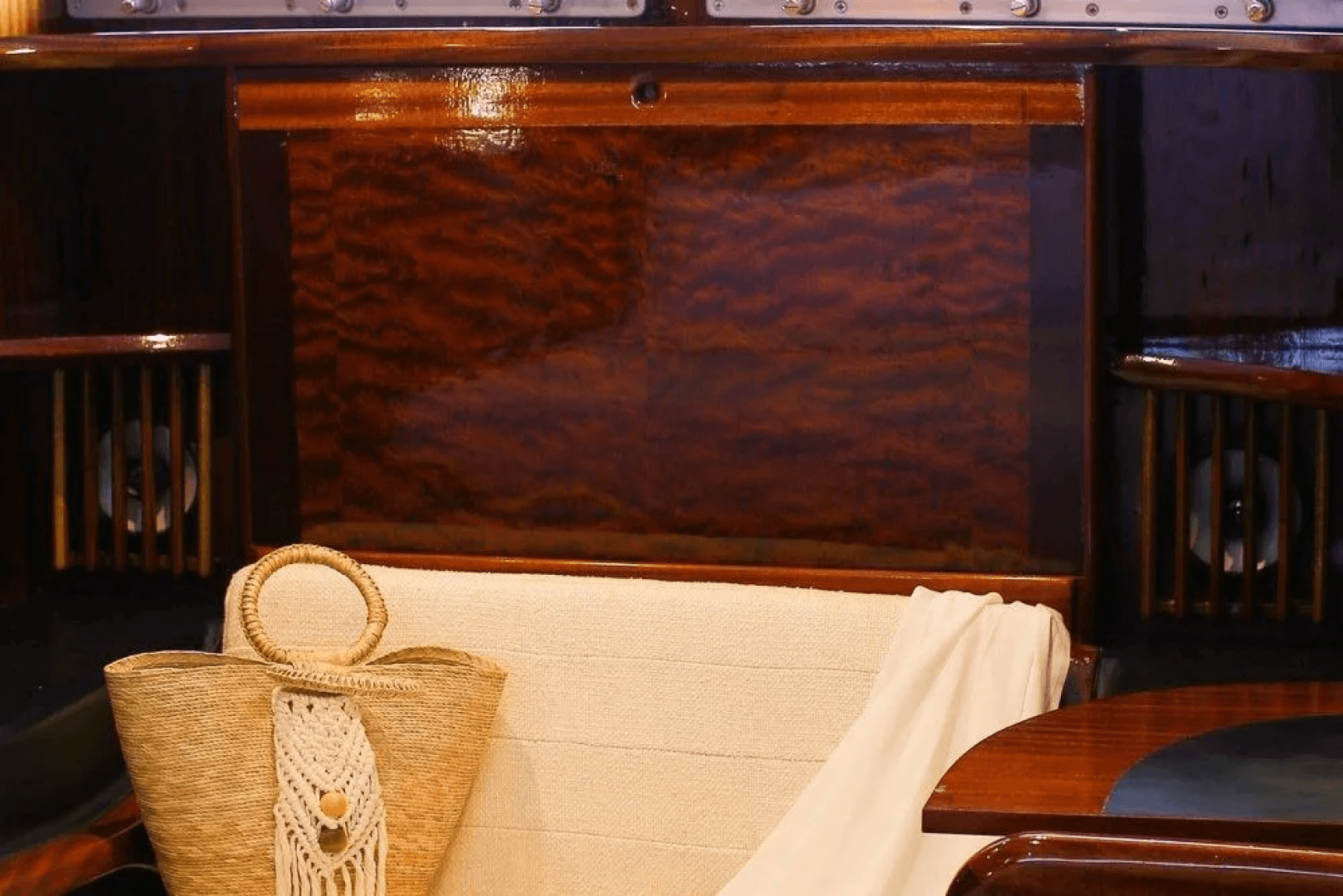 1966 Chris-Craft 57 Constellation