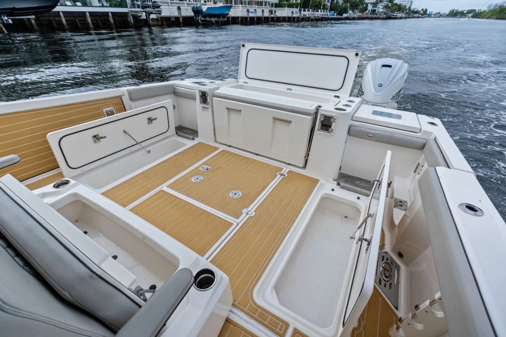2022 Pursuit S 428 Sport