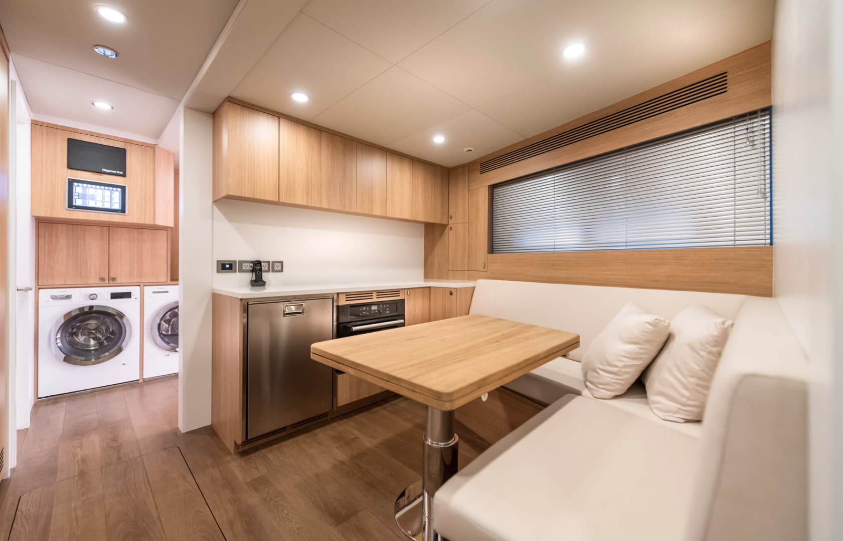 2027 Numarine 32XP