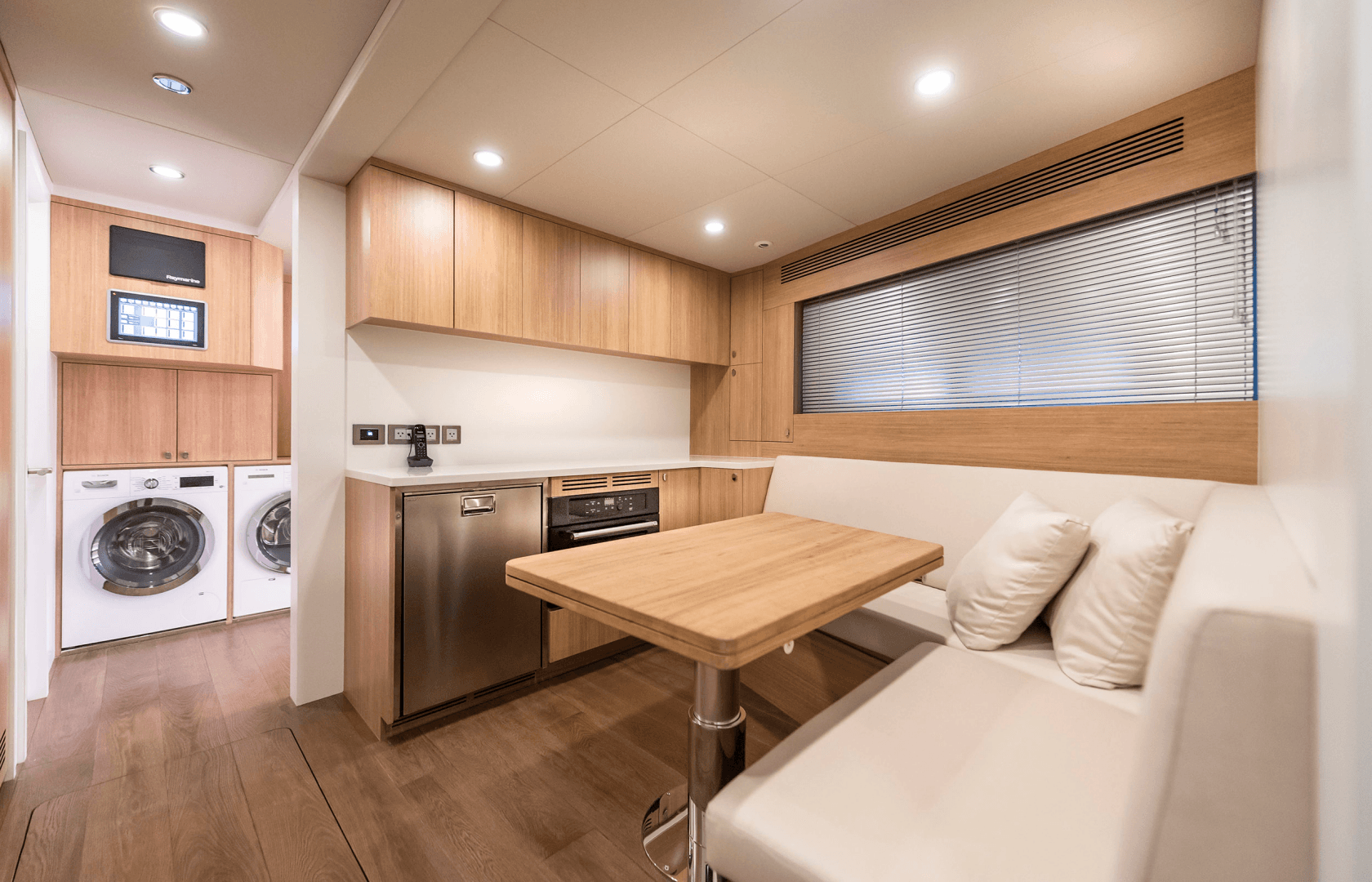 2027 Numarine 32XP