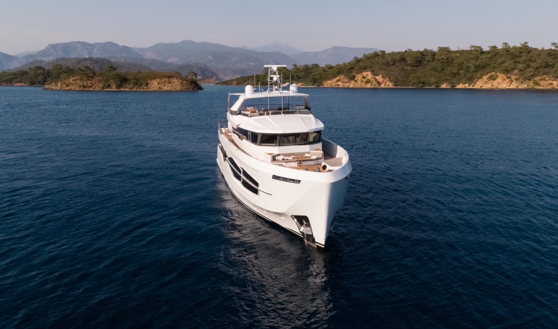 2027 Numarine 32XP