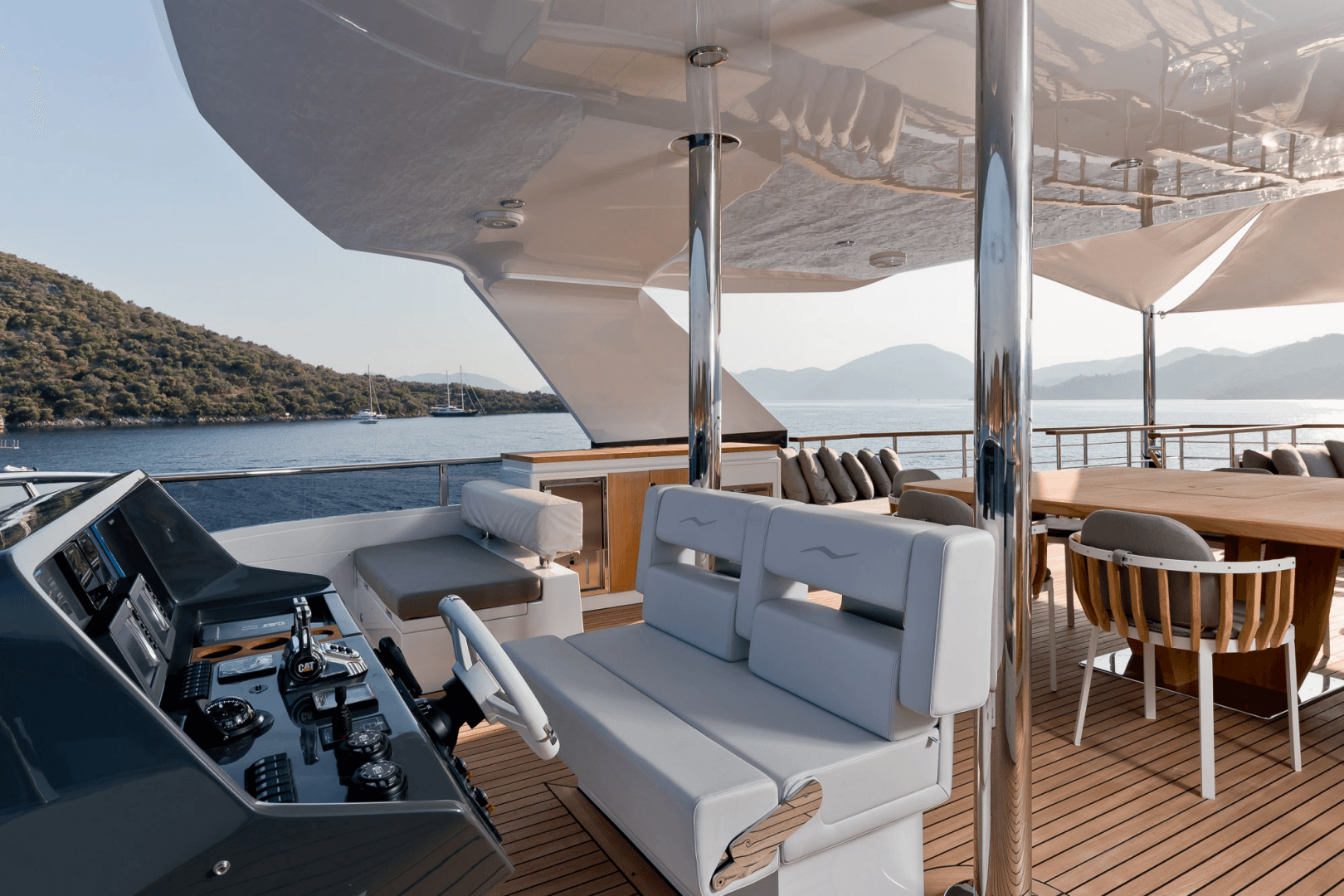 2027 Numarine 32XP
