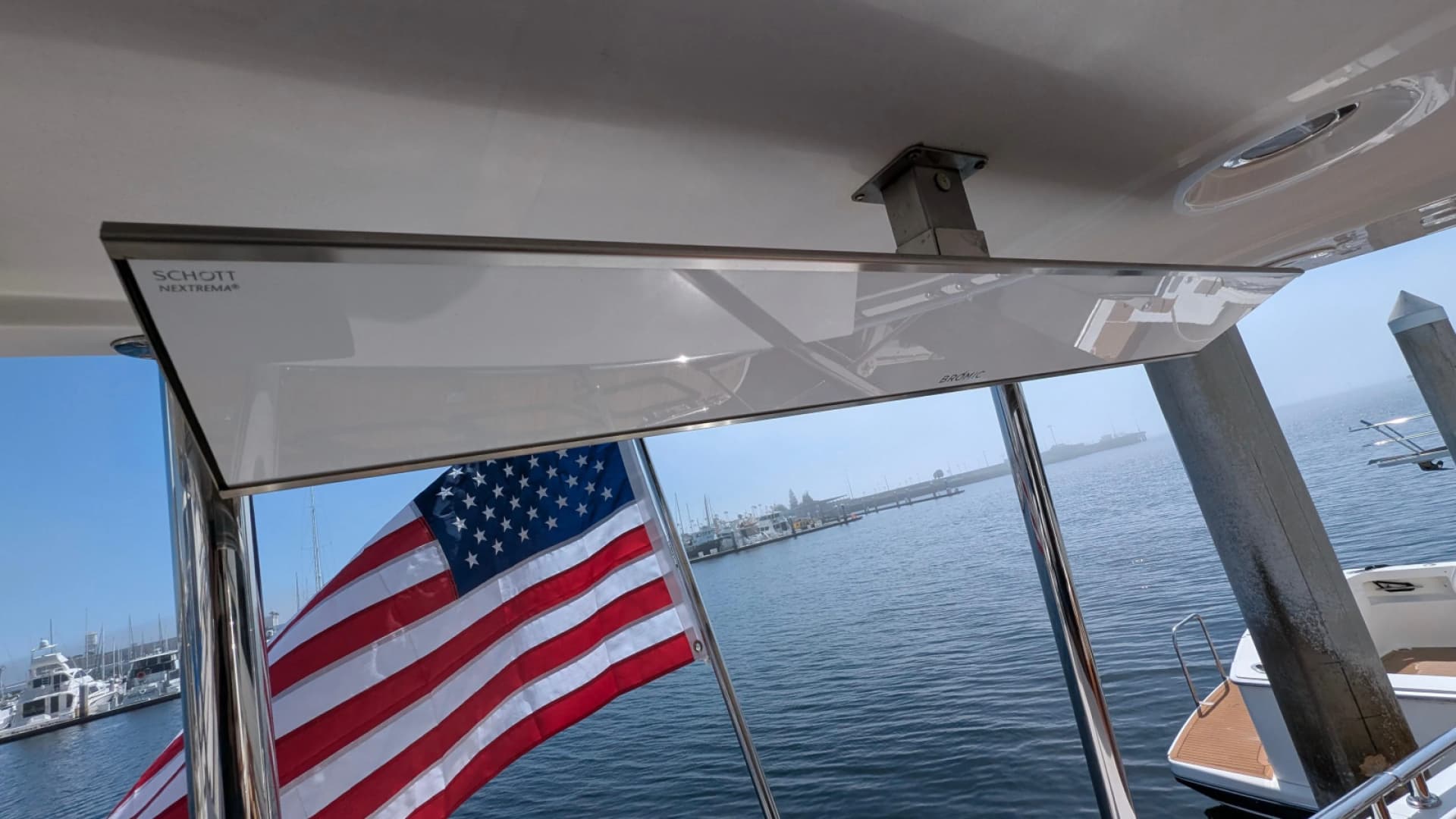 2004 Johnson Motor Yacht