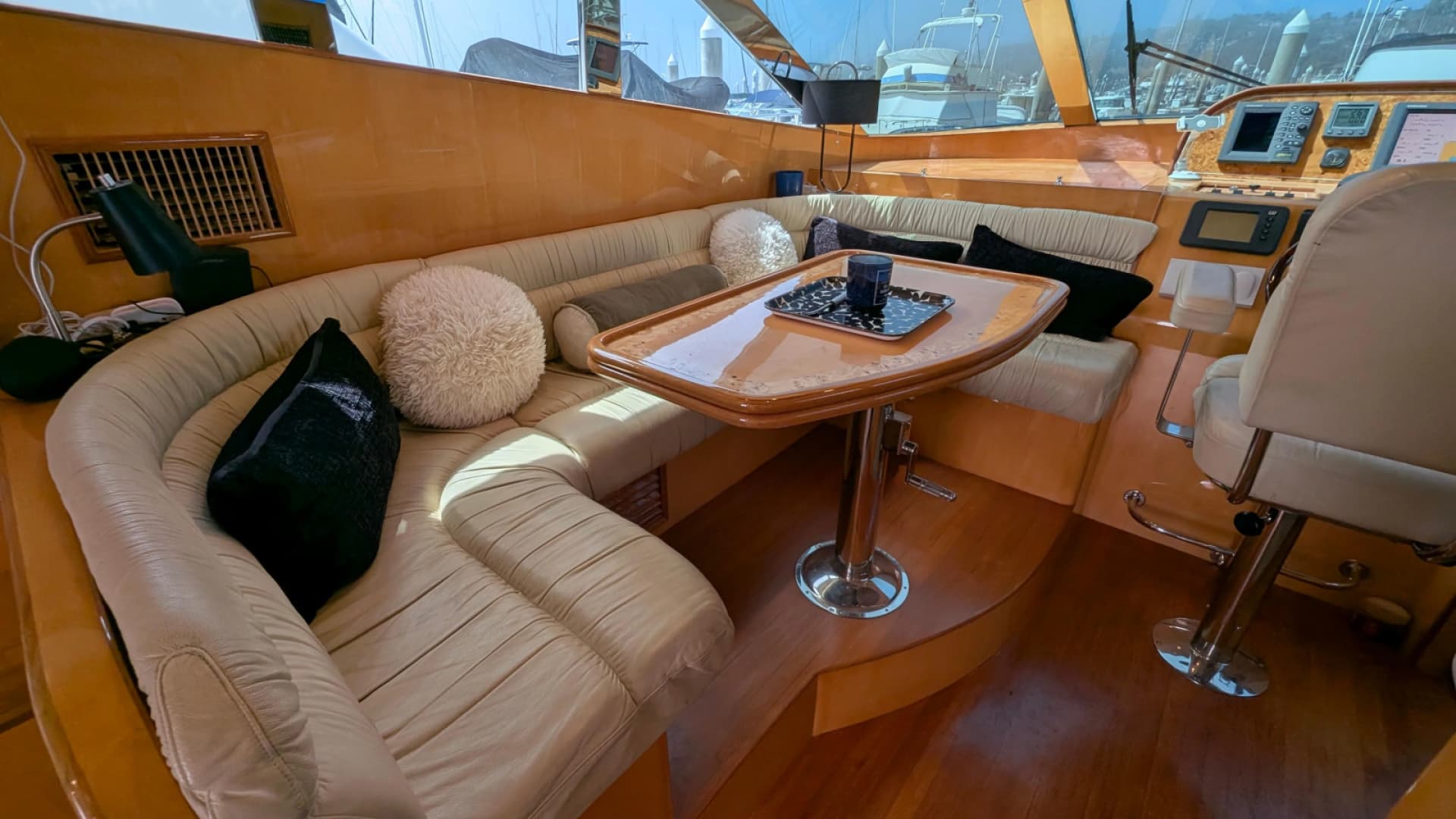 2004 Johnson Motor Yacht