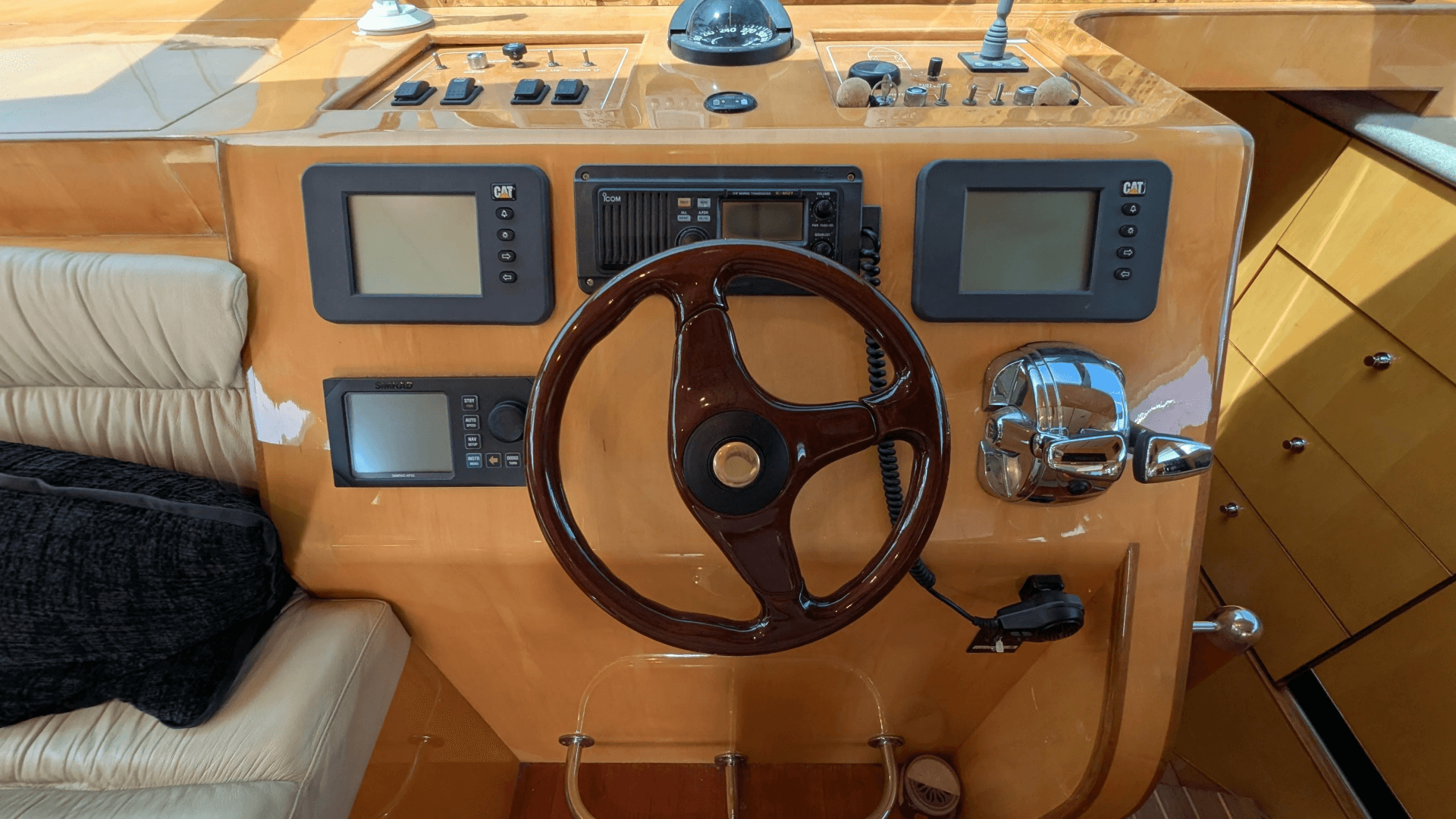 2004 Johnson Motor Yacht