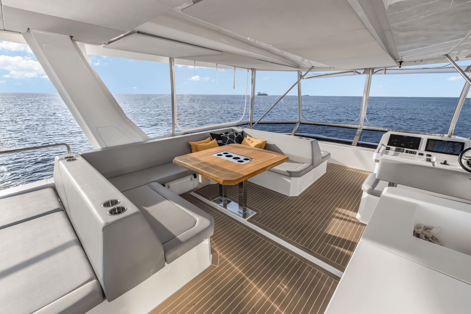 2021 Leopard 53 Powercat