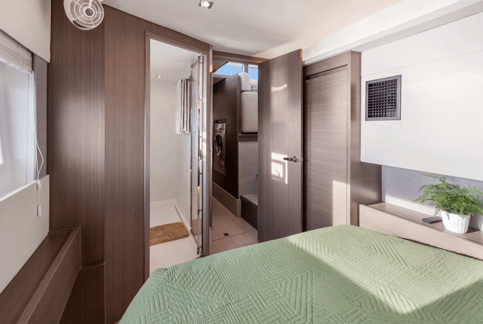 2021 Leopard 53 Powercat