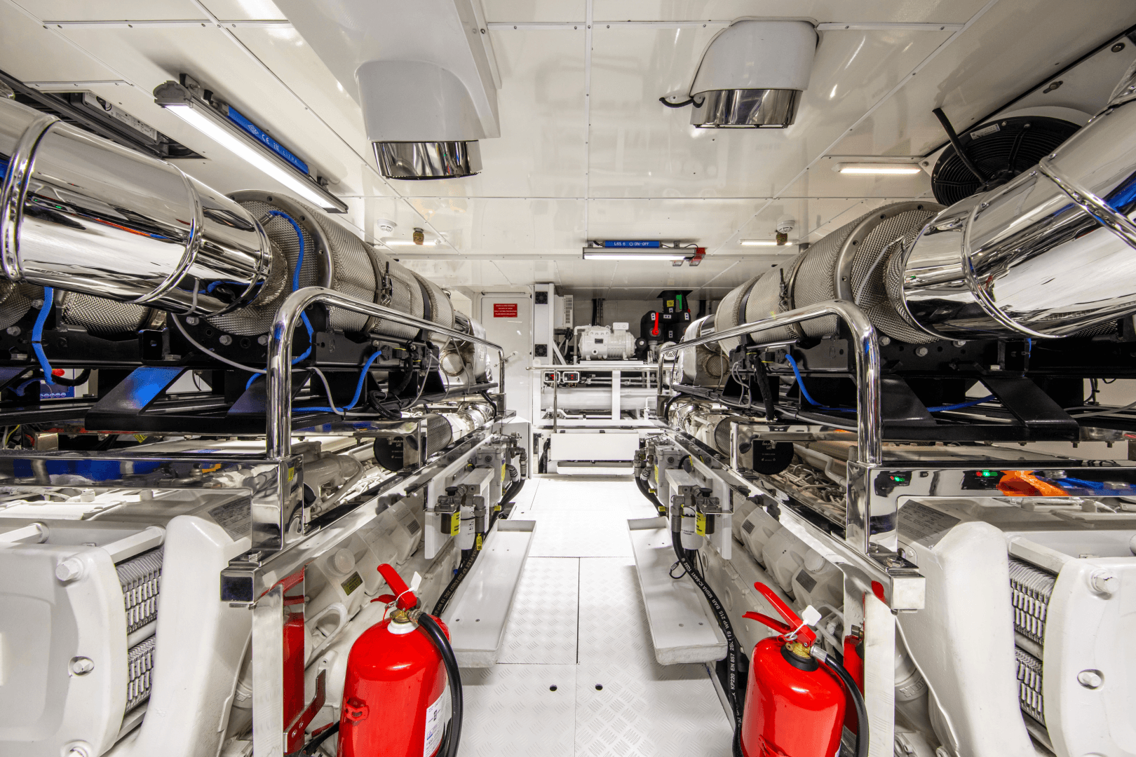 2023 Numarine 37XP