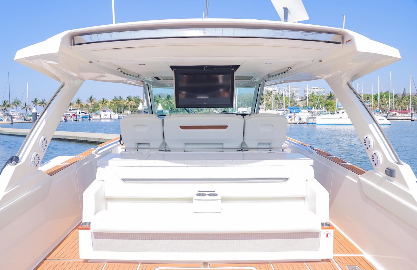2022 Tiara Yachts 43 LS
