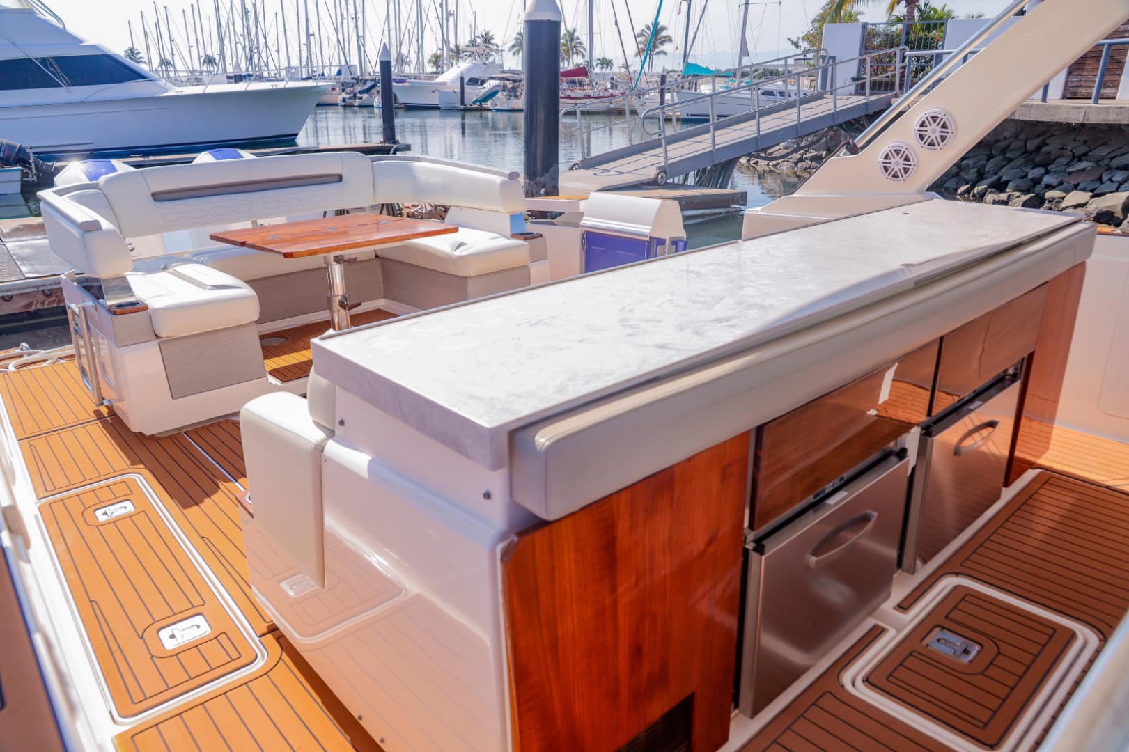 2022 Tiara Yachts 43 LS