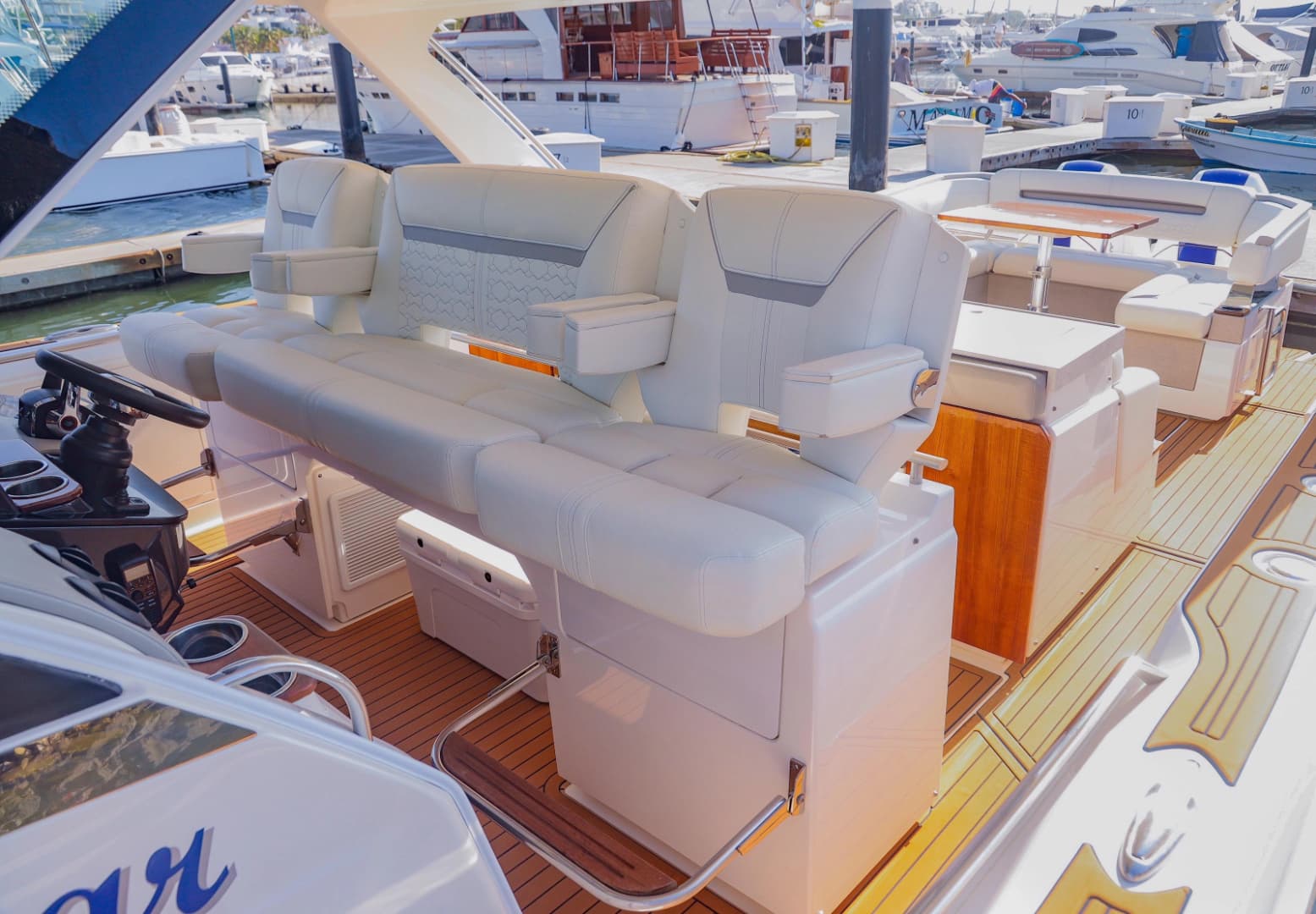 2022 Tiara Yachts 43 LS