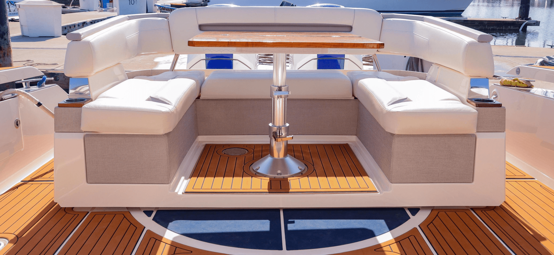 2022 Tiara Yachts 43 LS