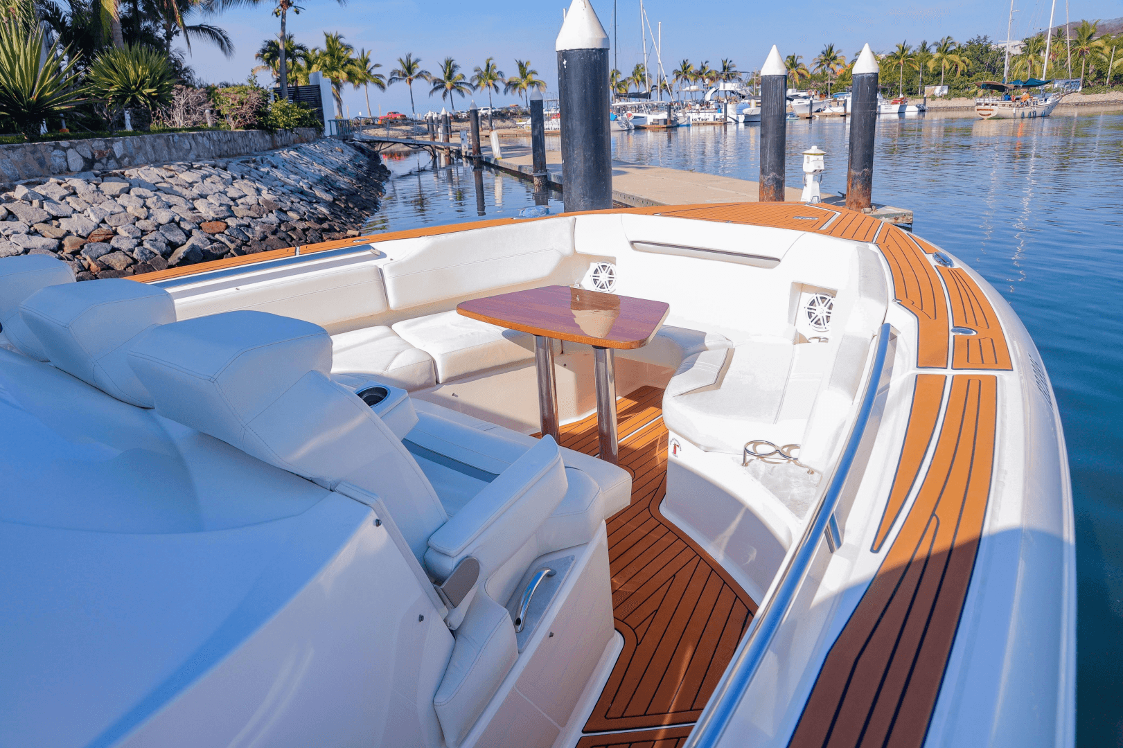 2022 Tiara Yachts 43 LS